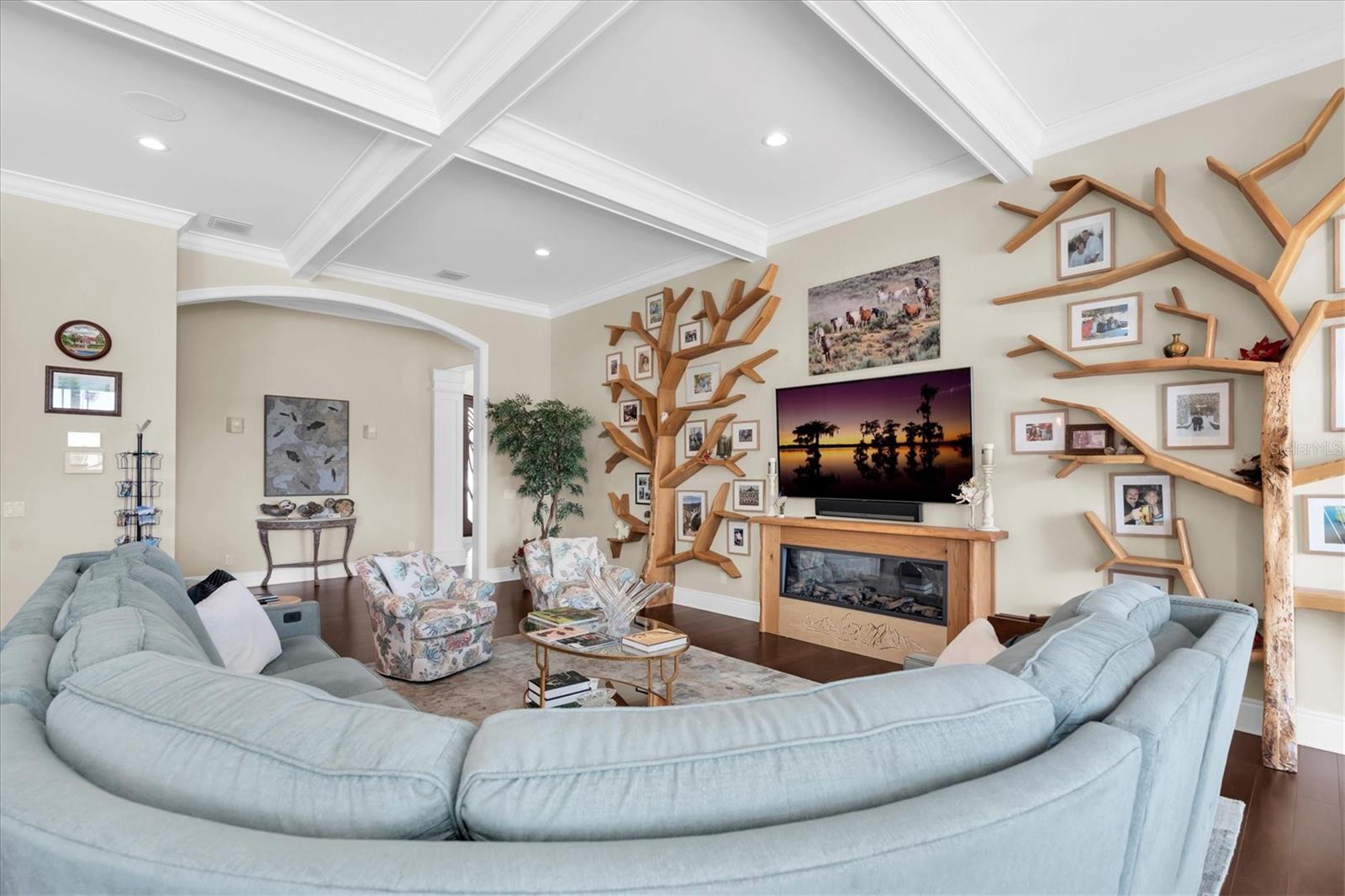 Image 13 of 100 For 4650 Ridge View Road