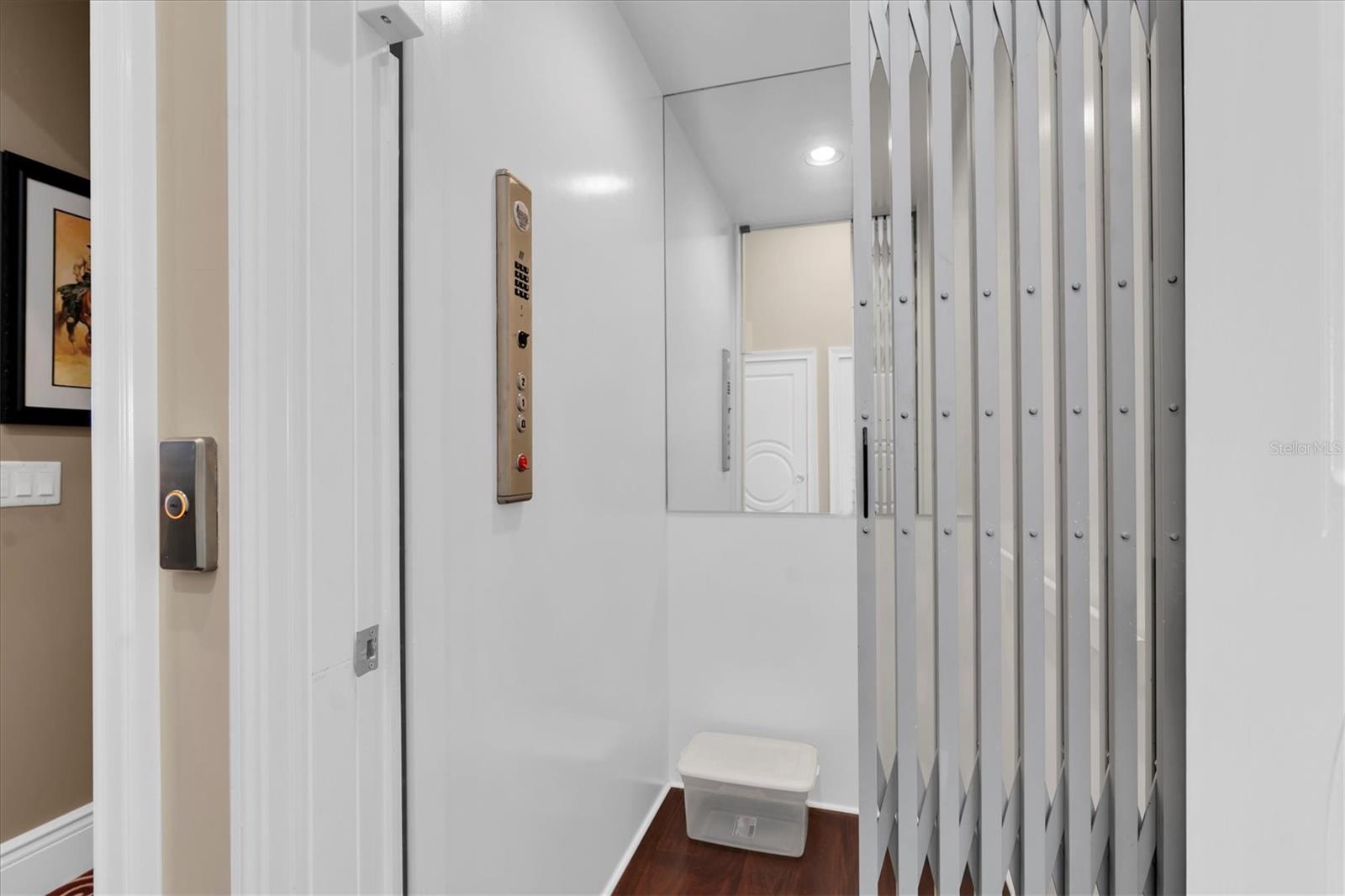 Image 68 of 100 For 4650 Ridge View Road