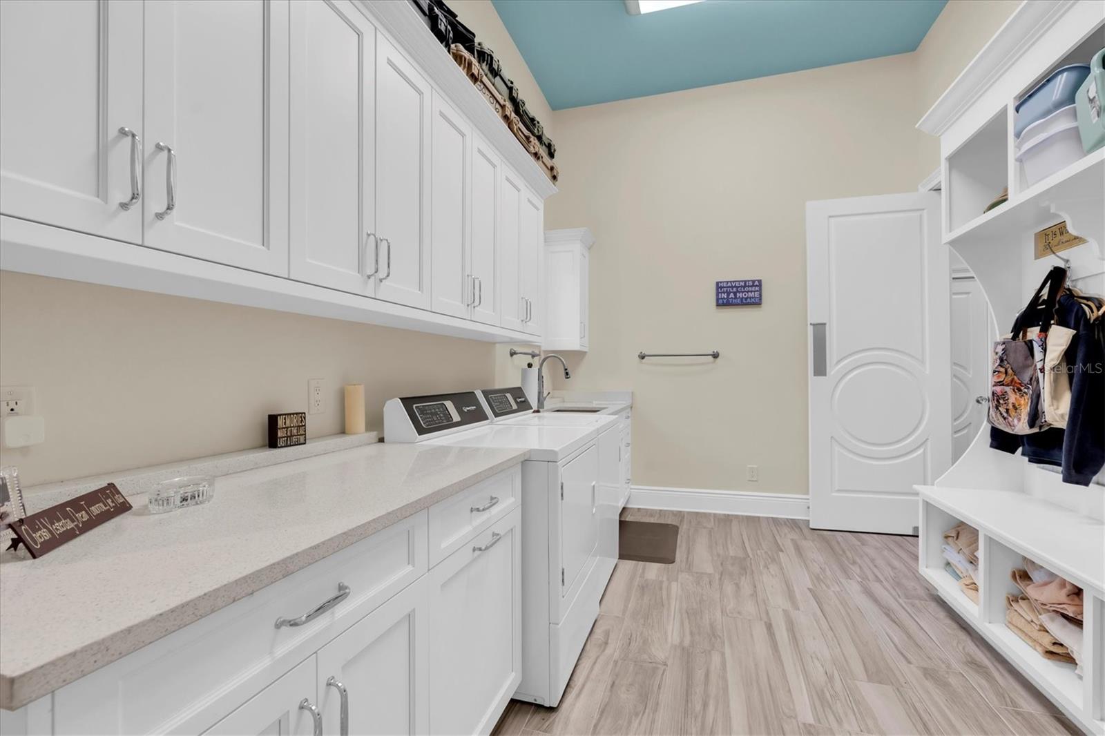 Image 70 of 100 For 4650 Ridge View Road