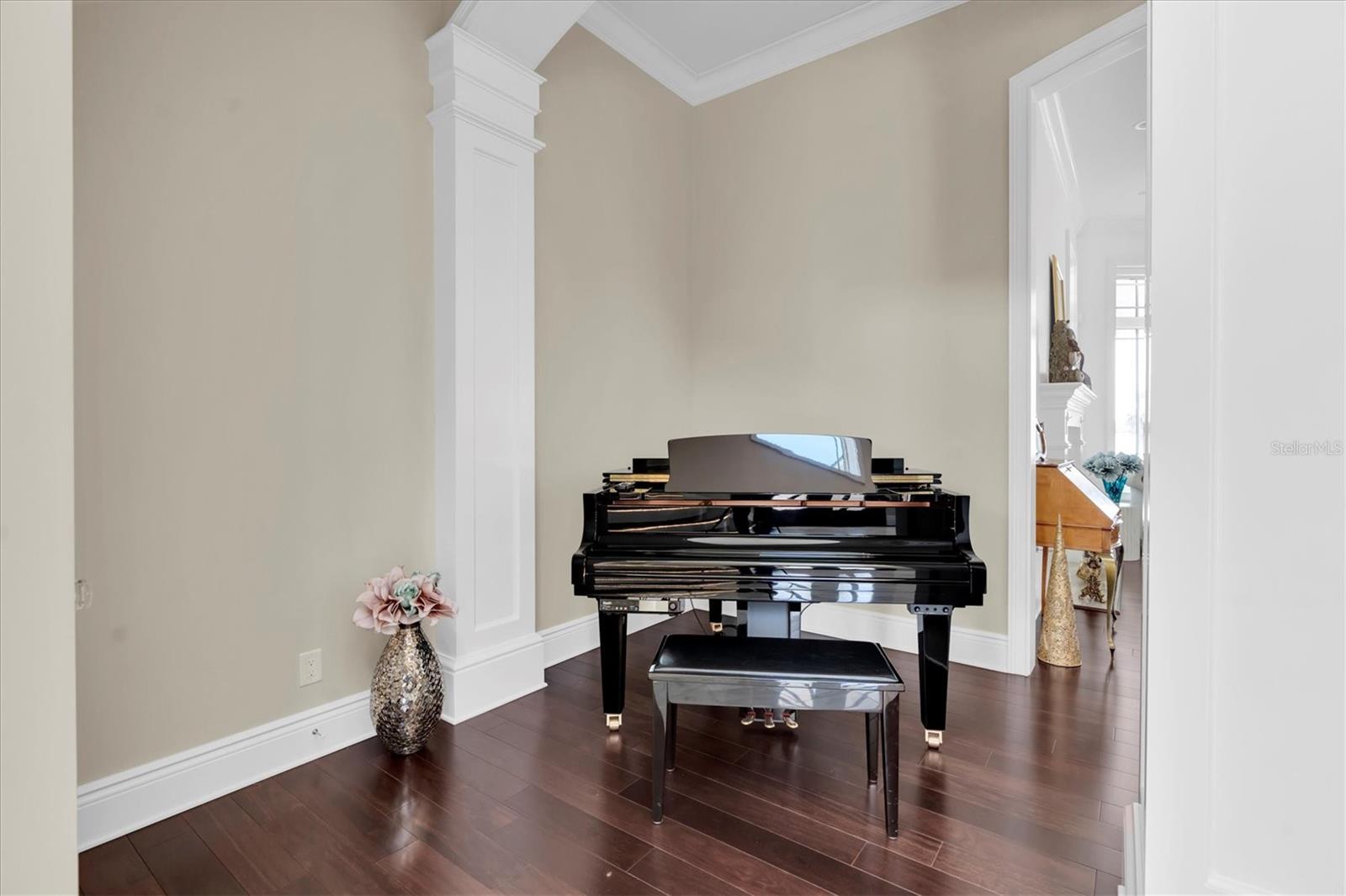 Image 9 of 100 For 4650 Ridge View Road