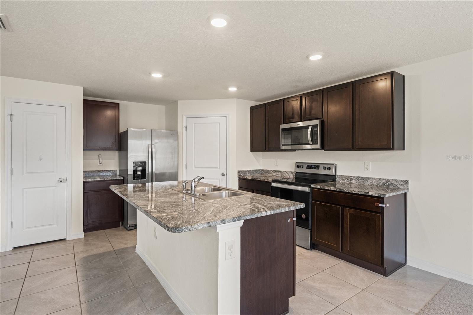 Image 11 of 36 For 36727 Spanish Rose Drive