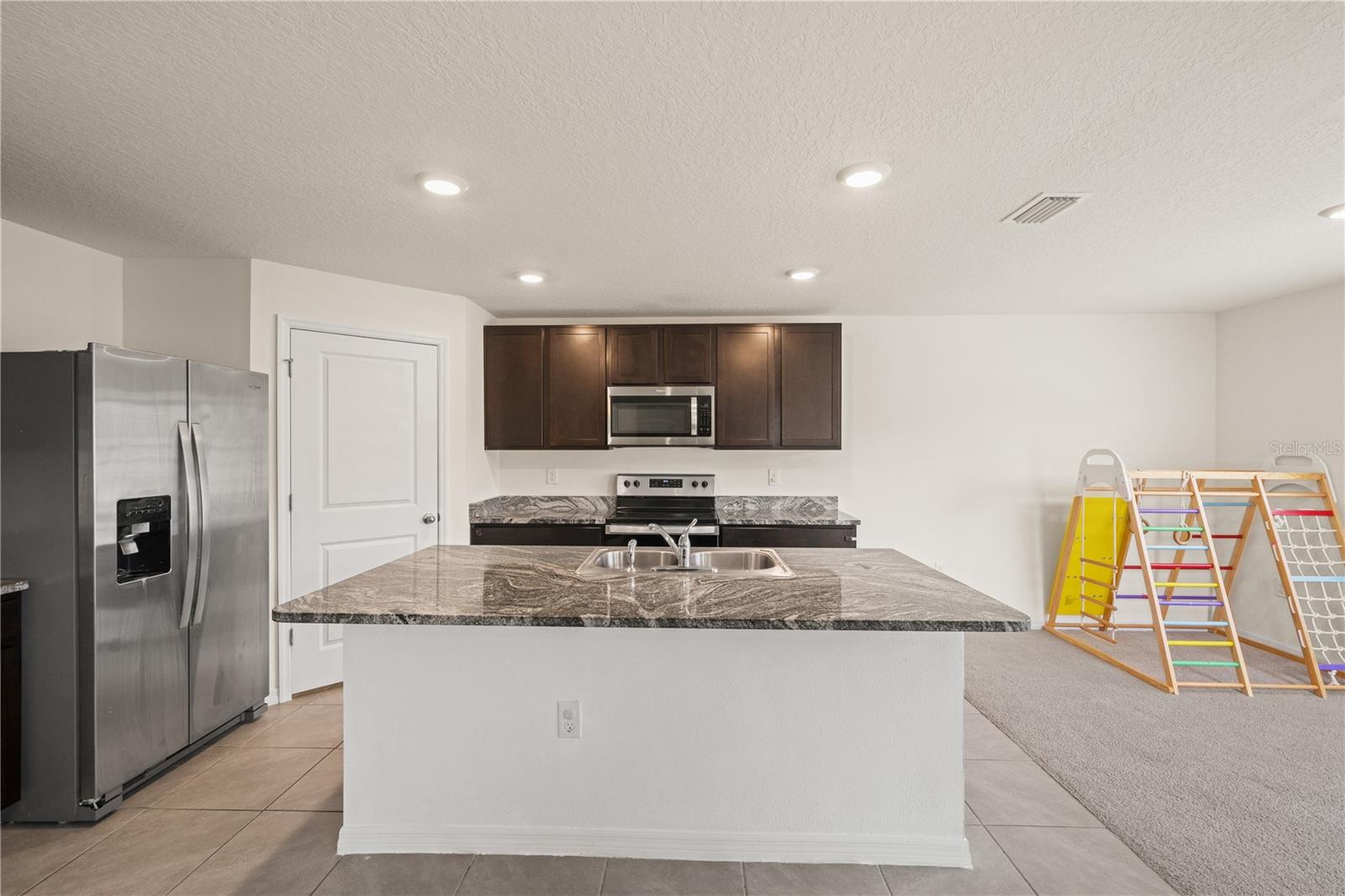 Image 9 of 36 For 36727 Spanish Rose Drive