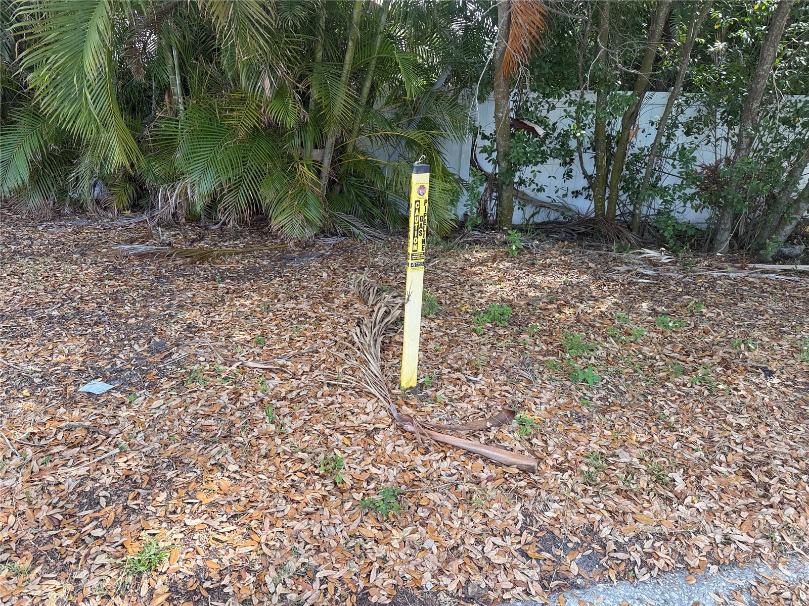 Image 13 of 23 For 4915 Melrose Avenue N