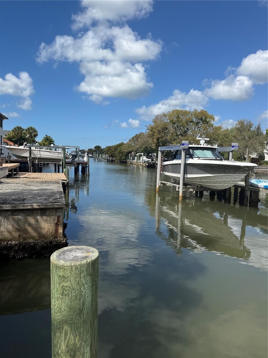 Image 15 of 23 For 4915 Melrose Avenue N