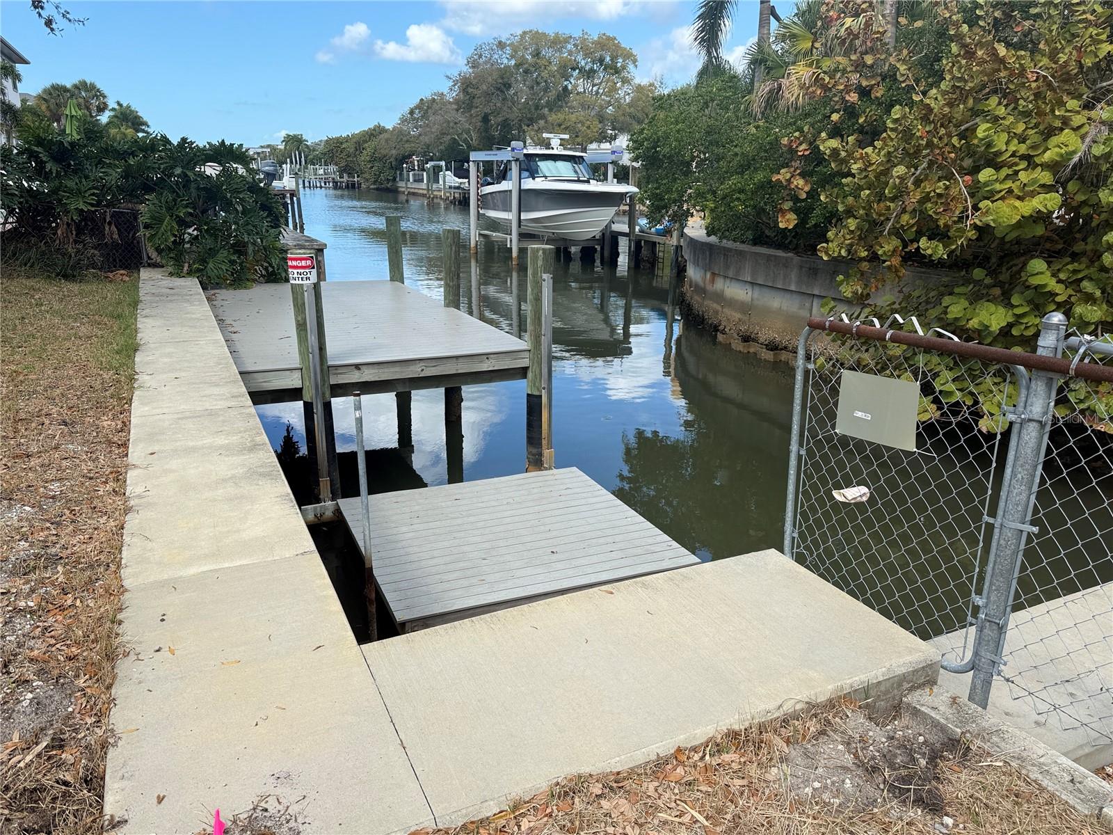 Image 4 of 23 For 4915 Melrose Avenue N