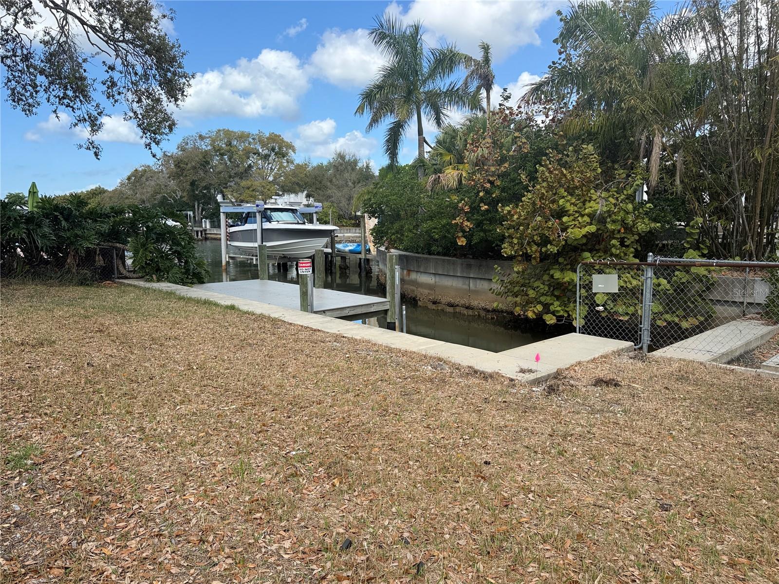 Image 8 of 23 For 4915 Melrose Avenue N