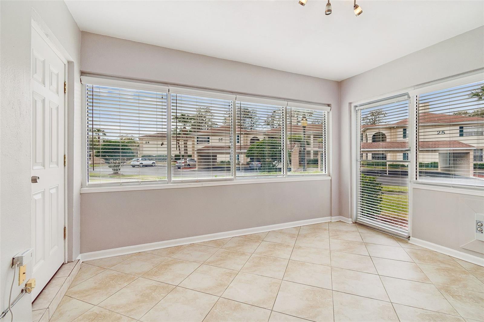 Image 15 of 39 For 10375 Carrollwood Lane 332