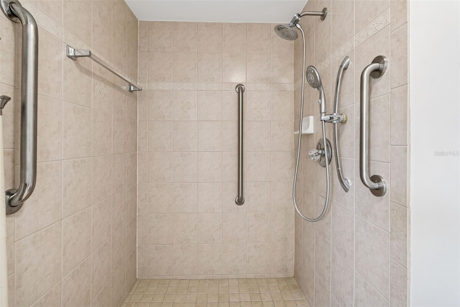 Image 23 of 39 For 10375 Carrollwood Lane 332