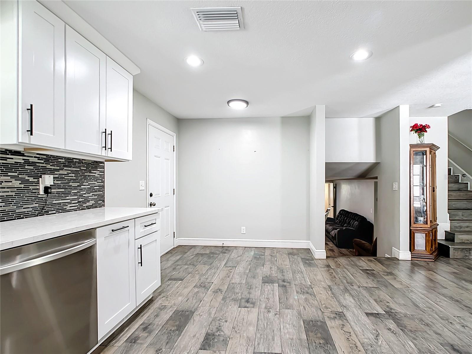 Image 11 of 45 For 2175 Santa Paula Dr