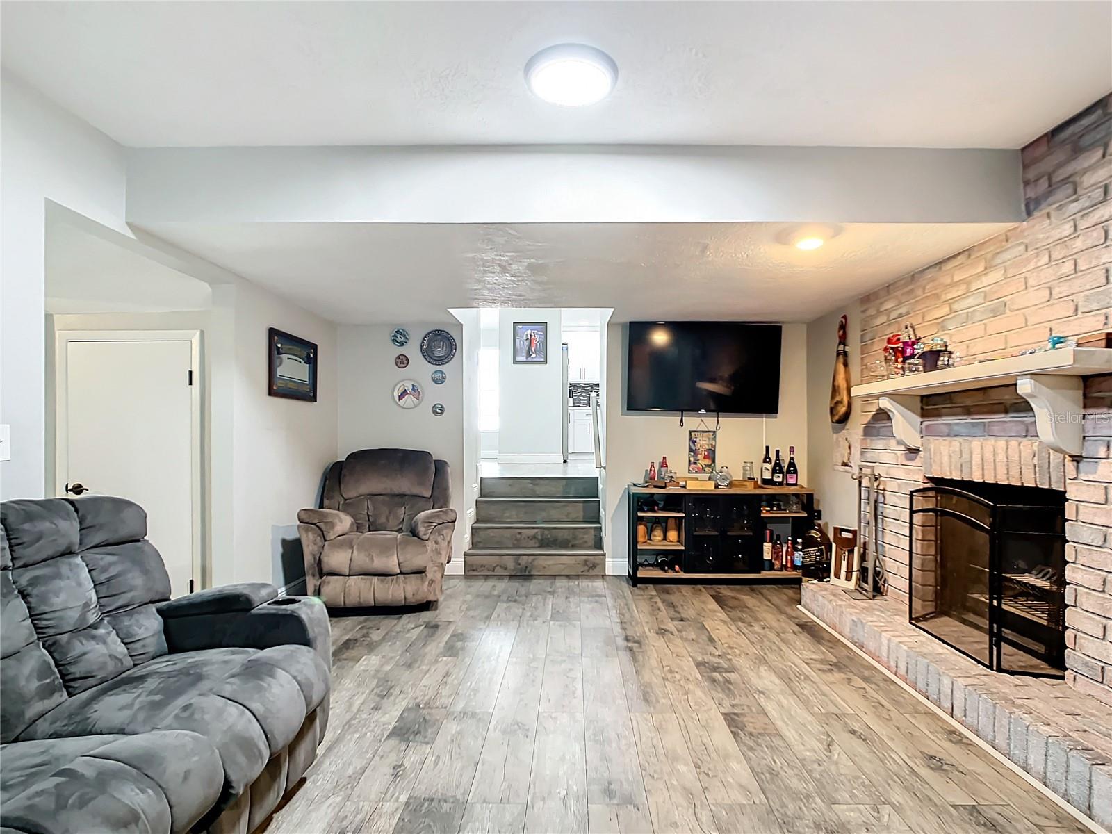 Image 12 of 45 For 2175 Santa Paula Dr