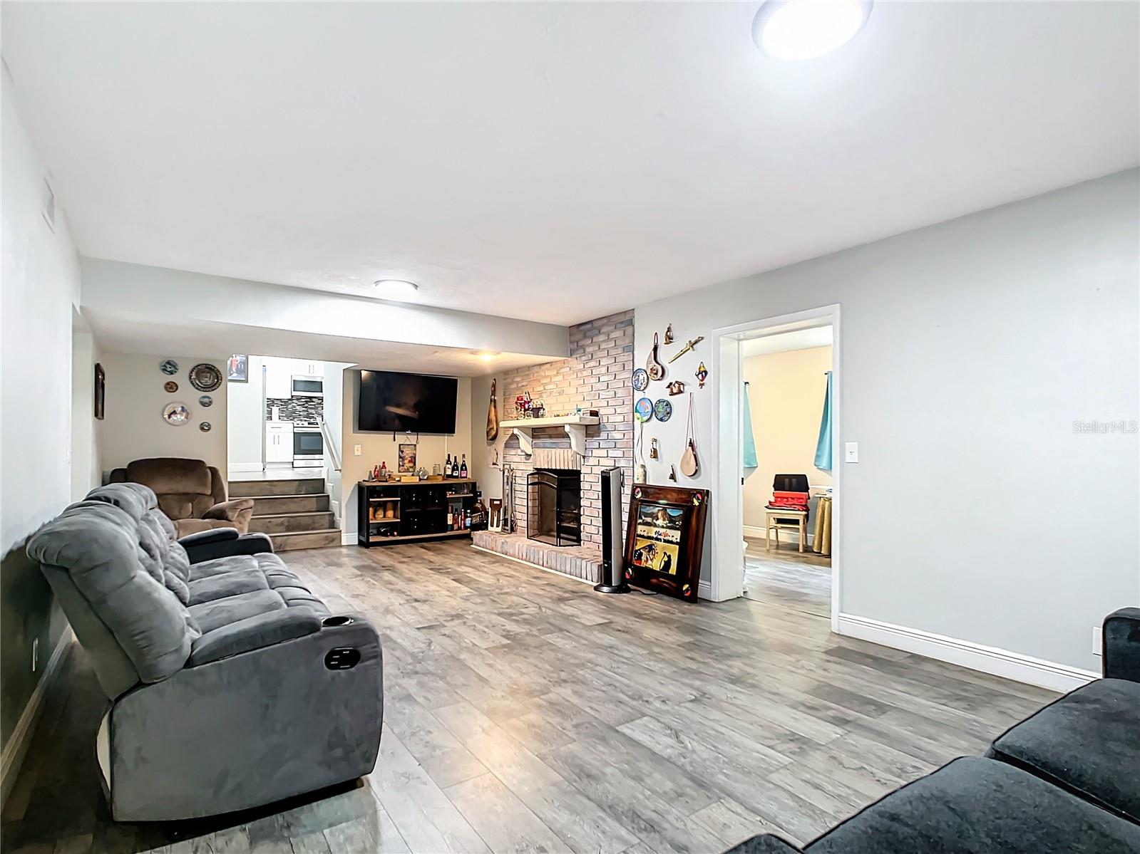 Image 13 of 45 For 2175 Santa Paula Dr