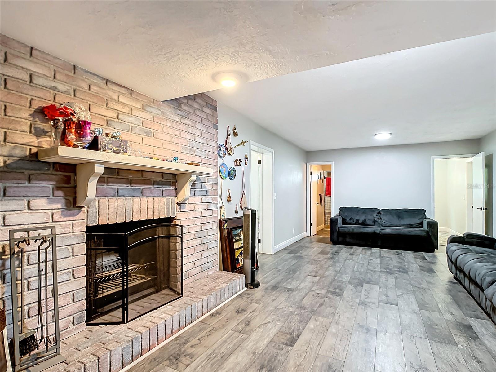 Image 15 of 45 For 2175 Santa Paula Dr