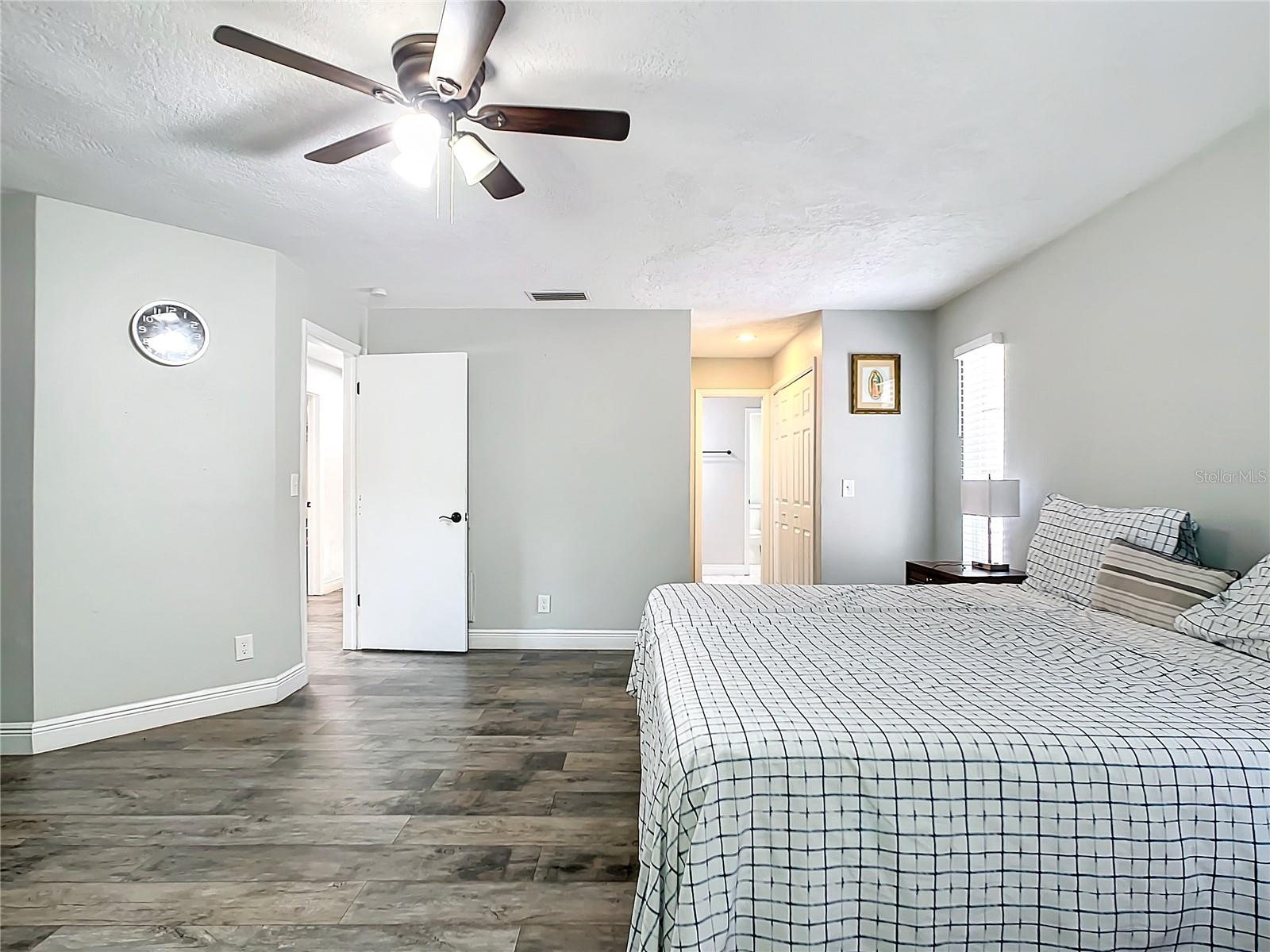 Image 23 of 45 For 2175 Santa Paula Dr