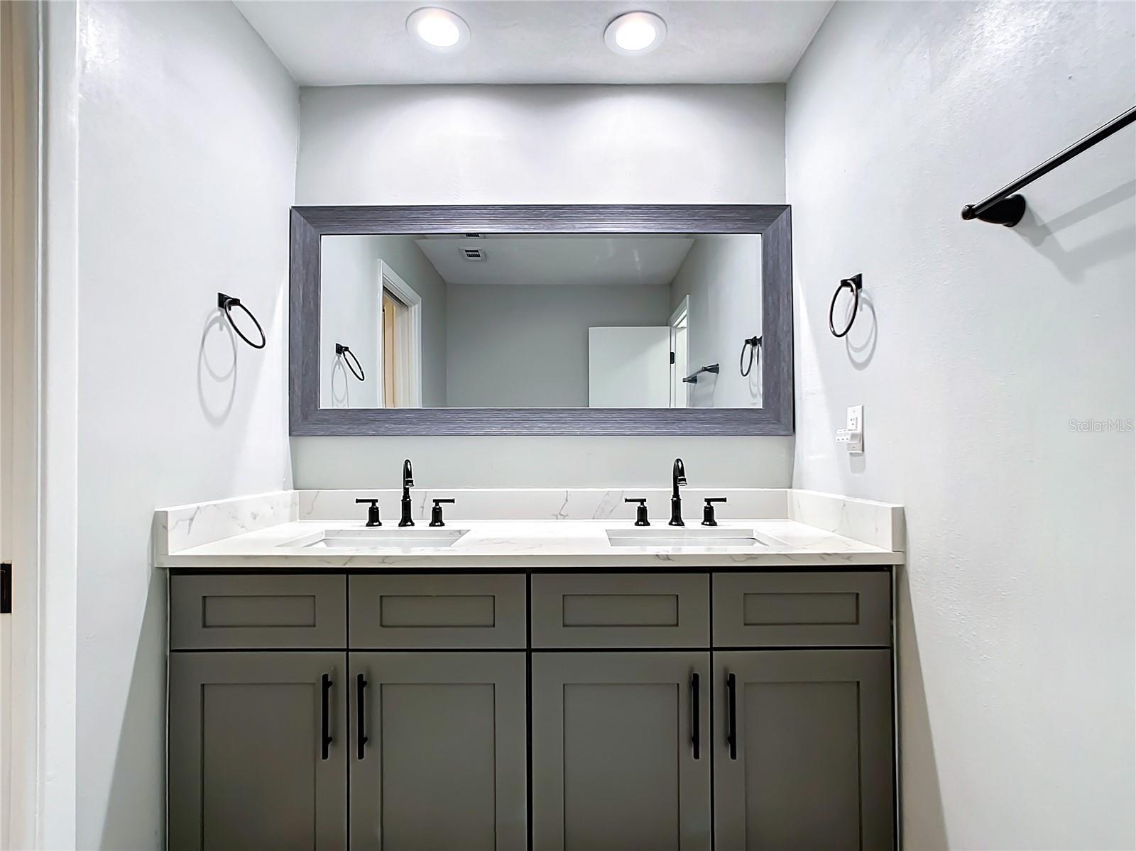 Image 25 of 45 For 2175 Santa Paula Dr