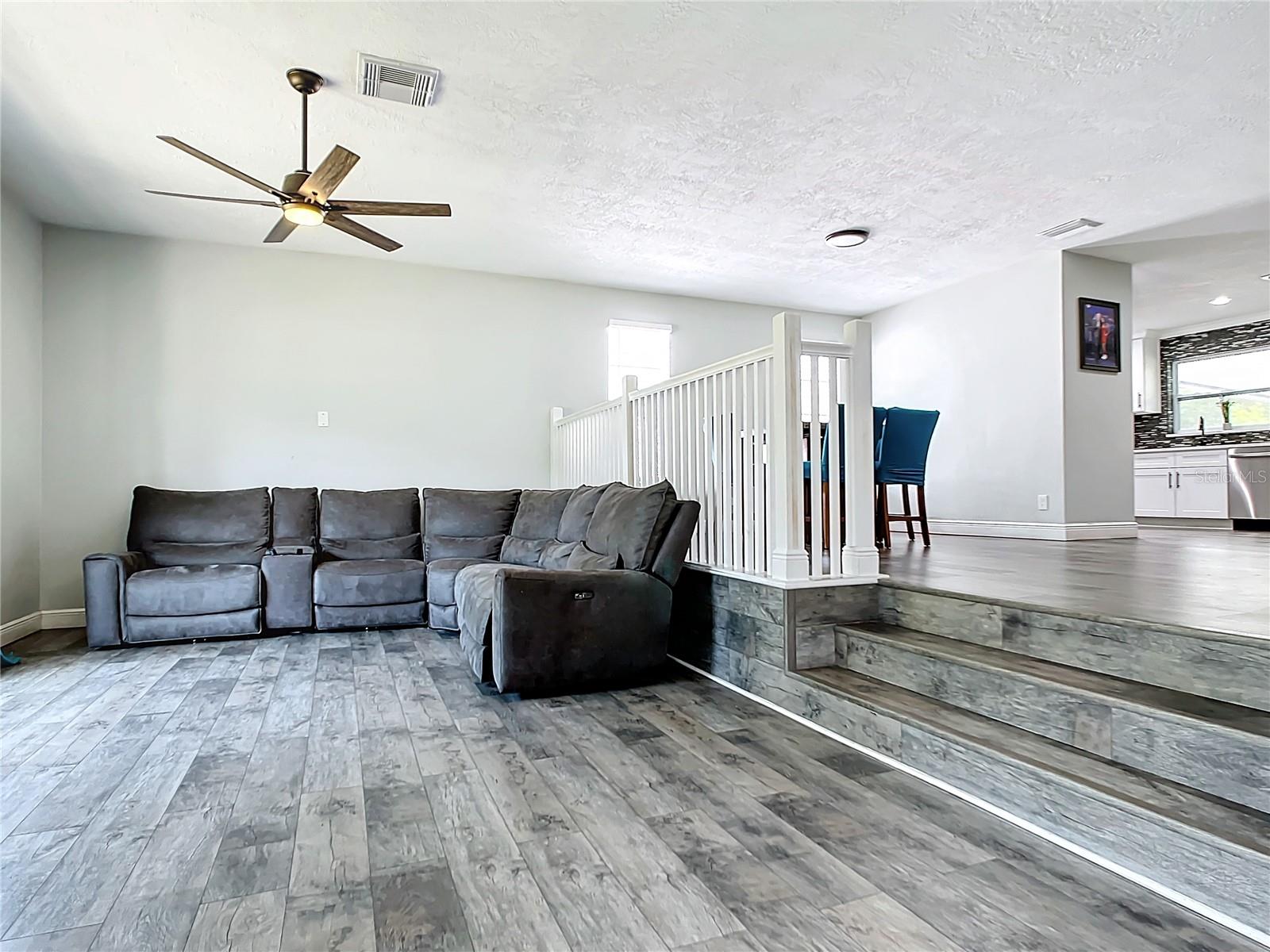 Image 5 of 45 For 2175 Santa Paula Dr