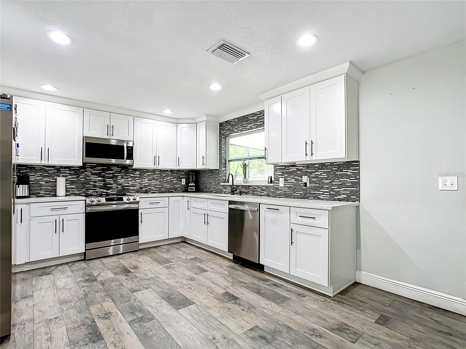 Image 9 of 45 For 2175 Santa Paula Dr