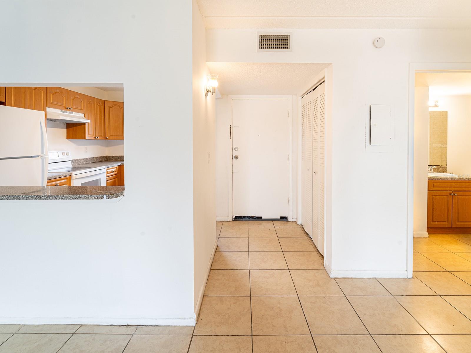 Image 12 of 23 For 2876 Somerset Park Drive 201