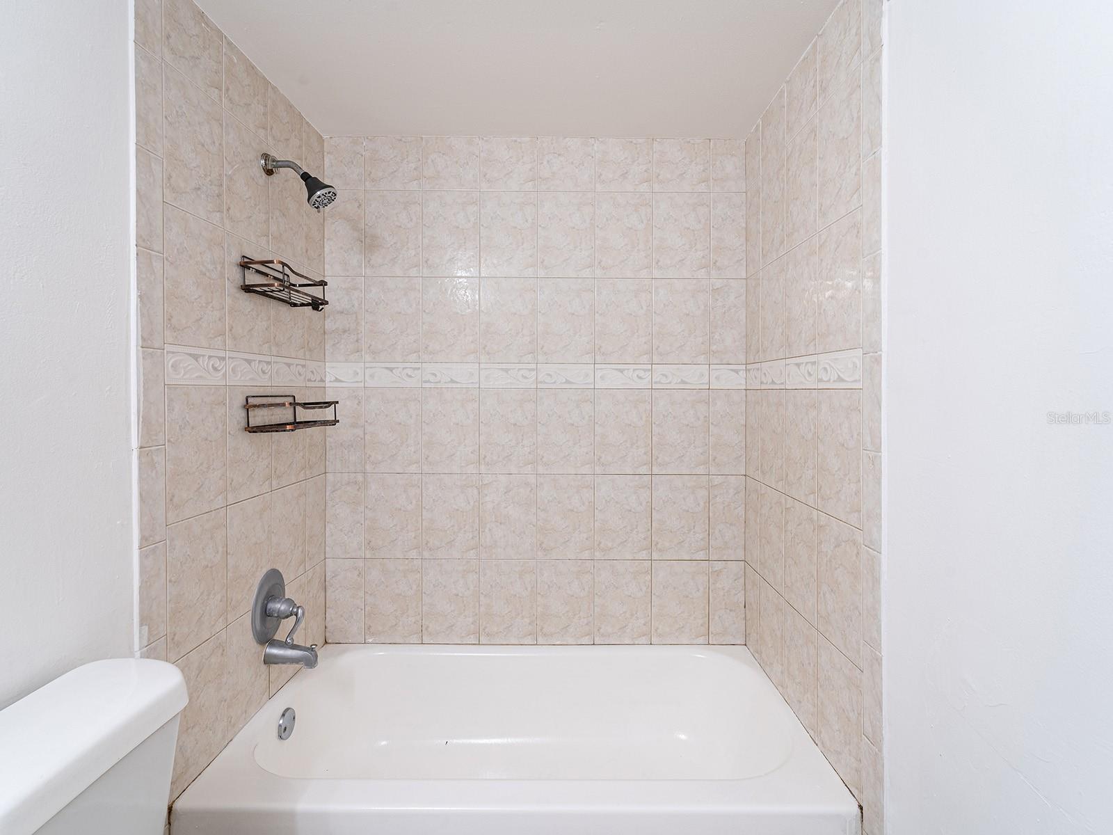 Image 14 of 23 For 2876 Somerset Park Drive 201