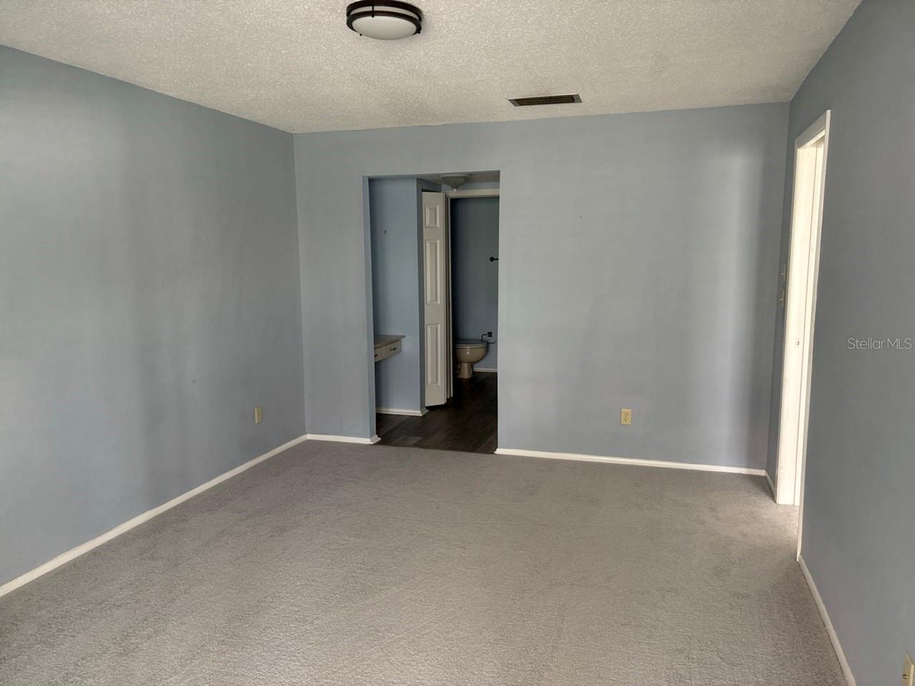 Image 17 of 21 For 19029 Us Highway 19 N 20a