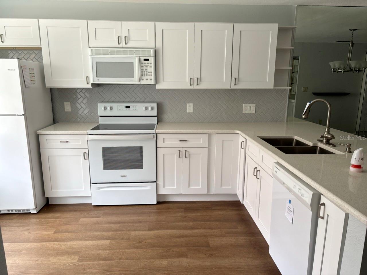 Image 5 of 21 For 19029 Us Highway 19 N 20a