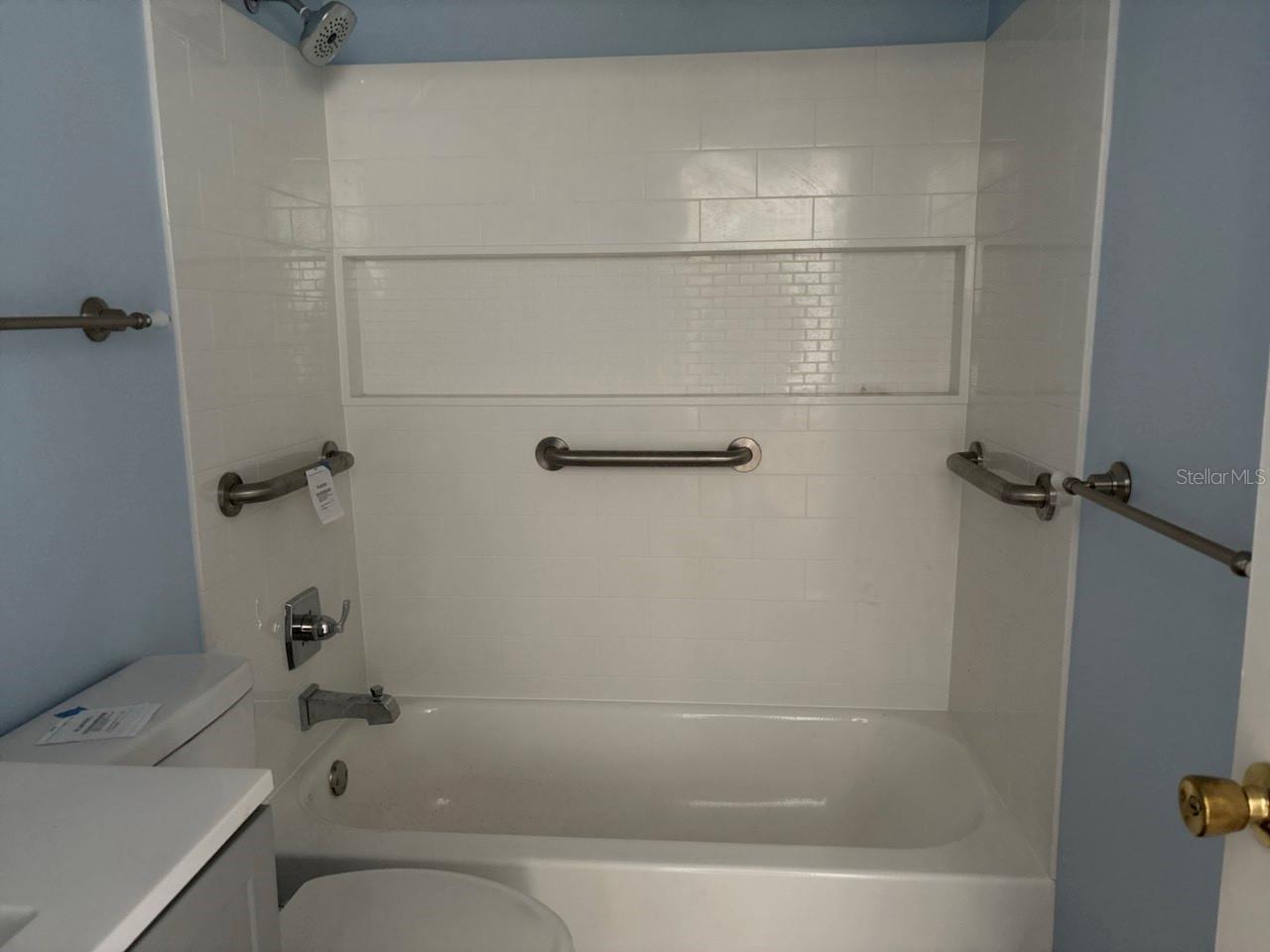 Image 9 of 21 For 19029 Us Highway 19 N 20a