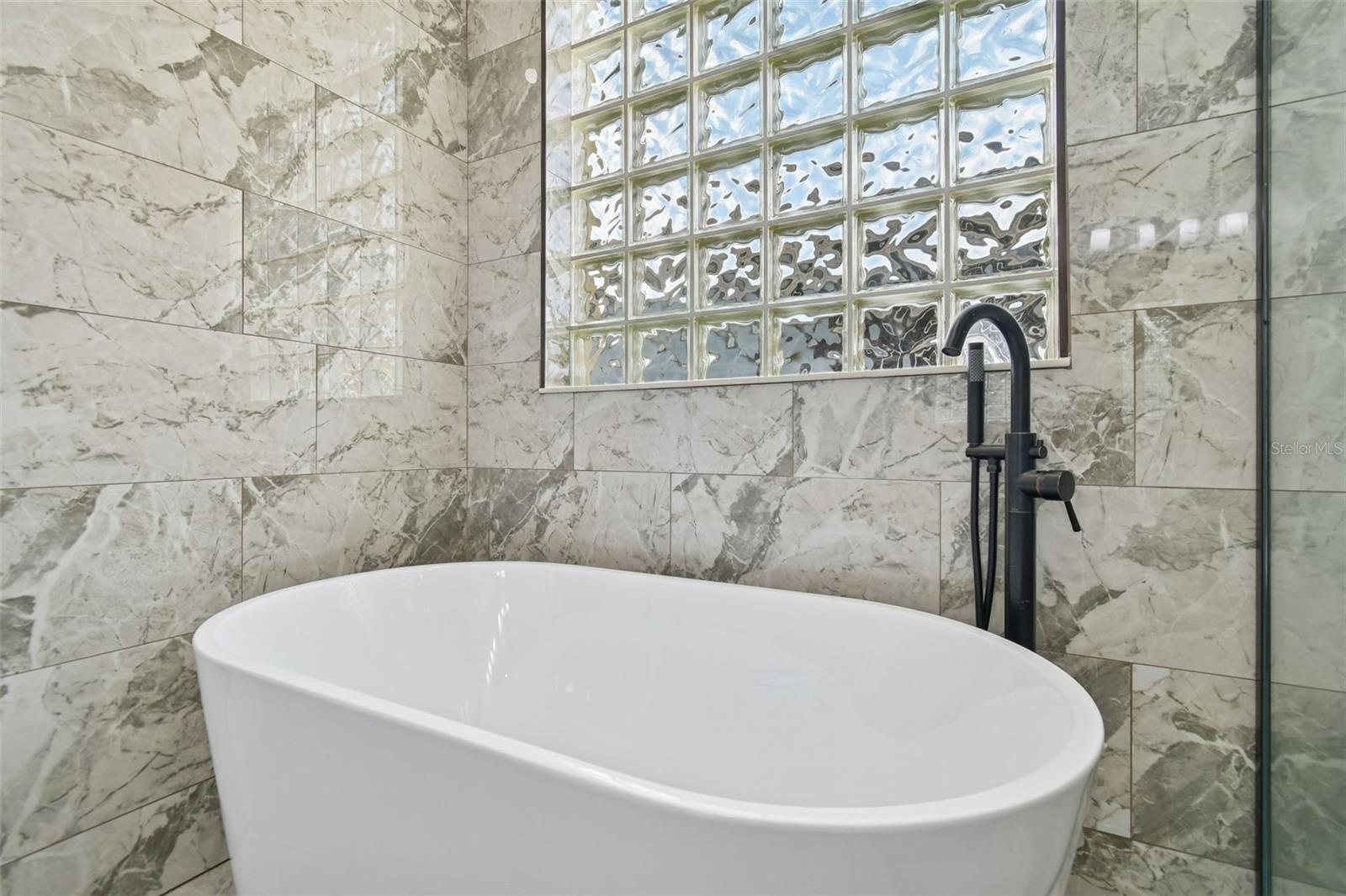 Image 24 of 33 For 3311 Stonebridge Trail