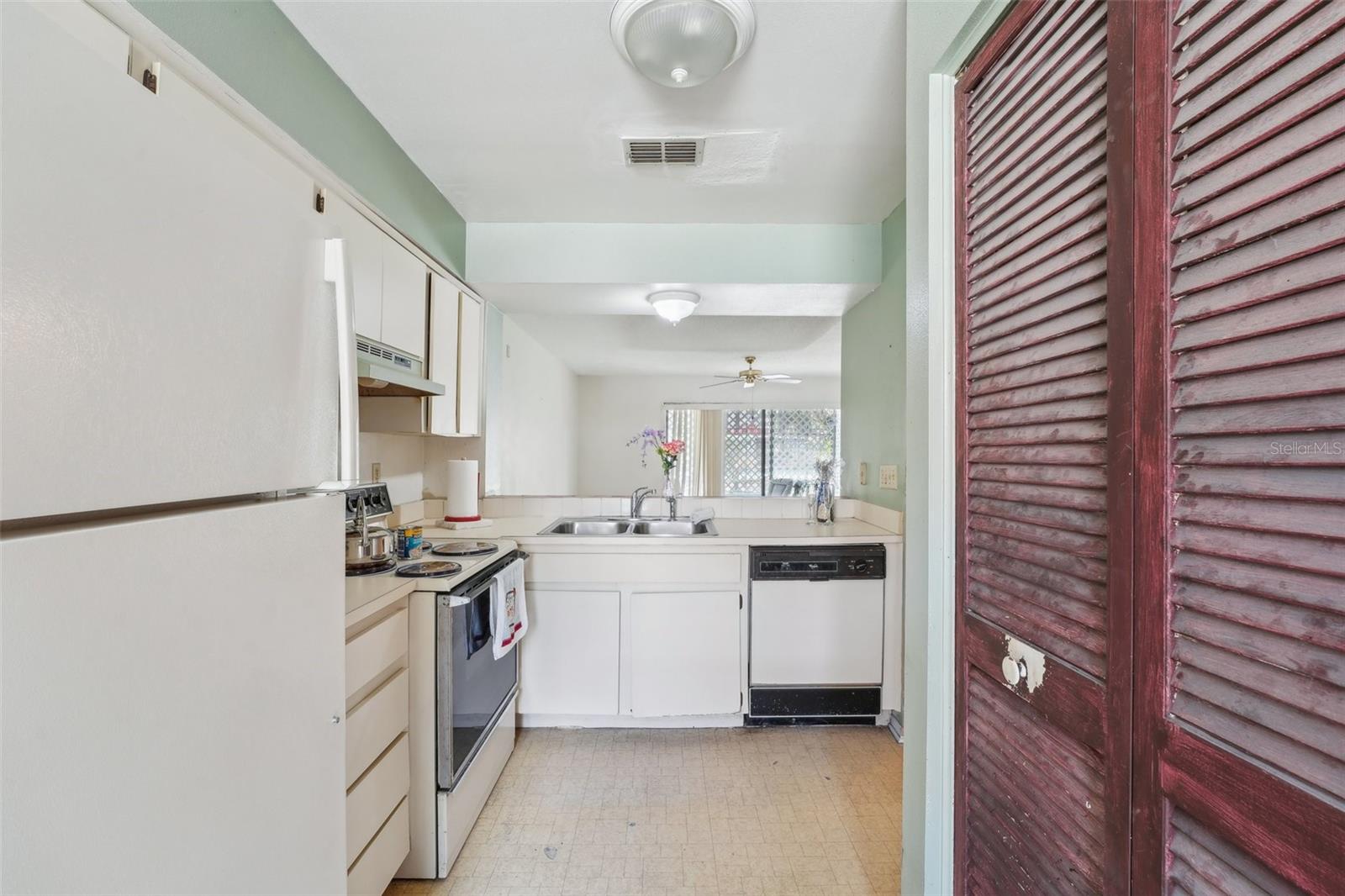 Image 11 of 49 For 8419 Laurelon Place