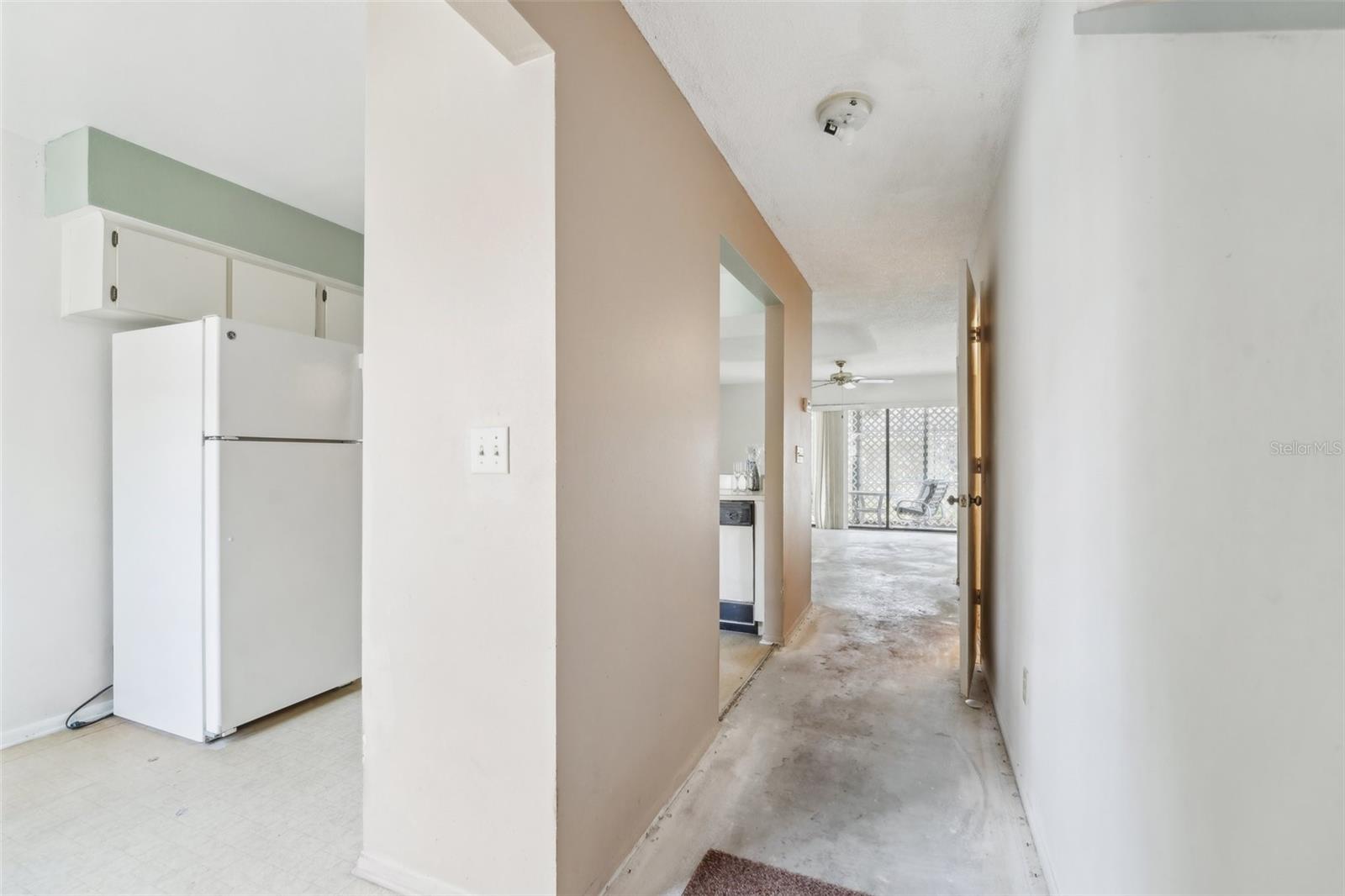 Image 13 of 49 For 8419 Laurelon Place