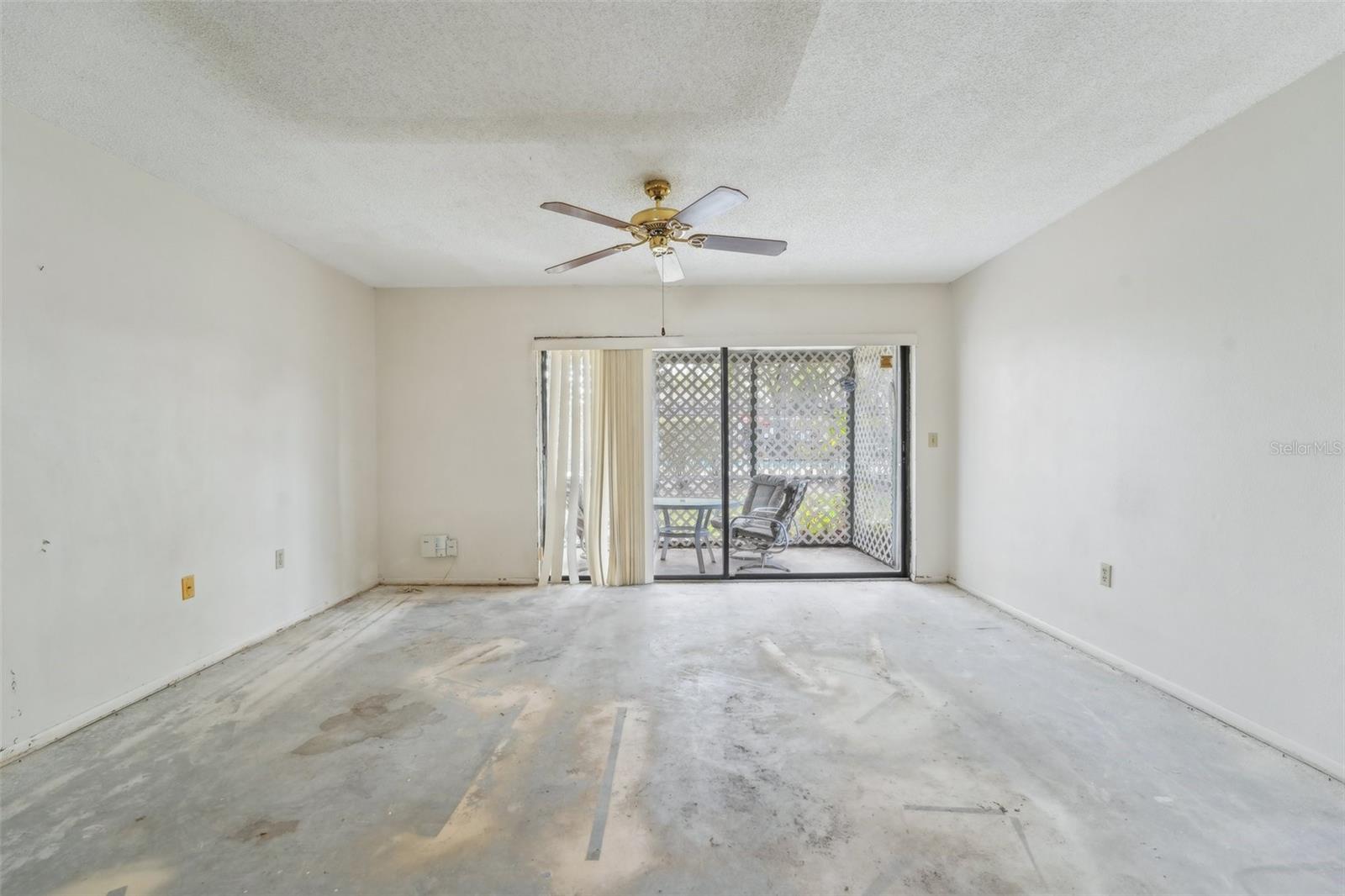 Image 15 of 49 For 8419 Laurelon Place