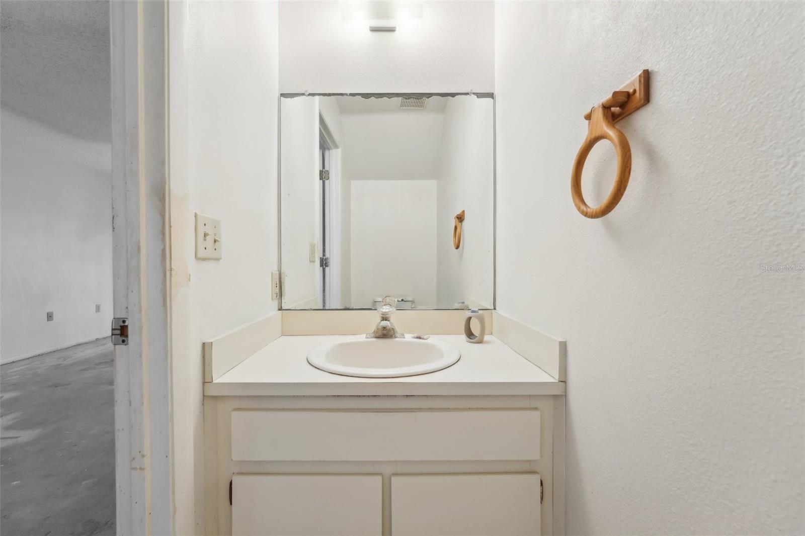 Image 17 of 49 For 8419 Laurelon Place