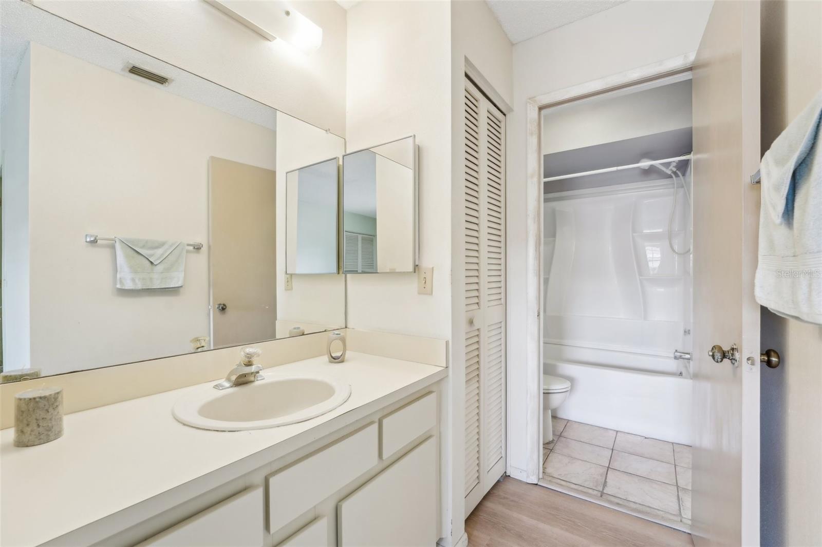 Image 24 of 49 For 8419 Laurelon Place