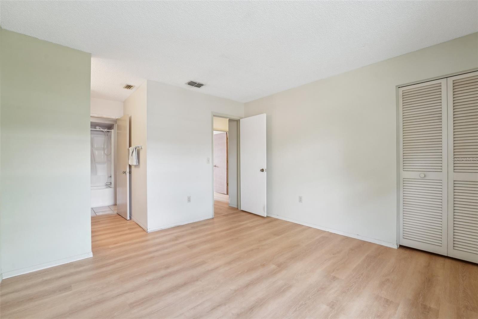 Image 27 of 49 For 8419 Laurelon Place