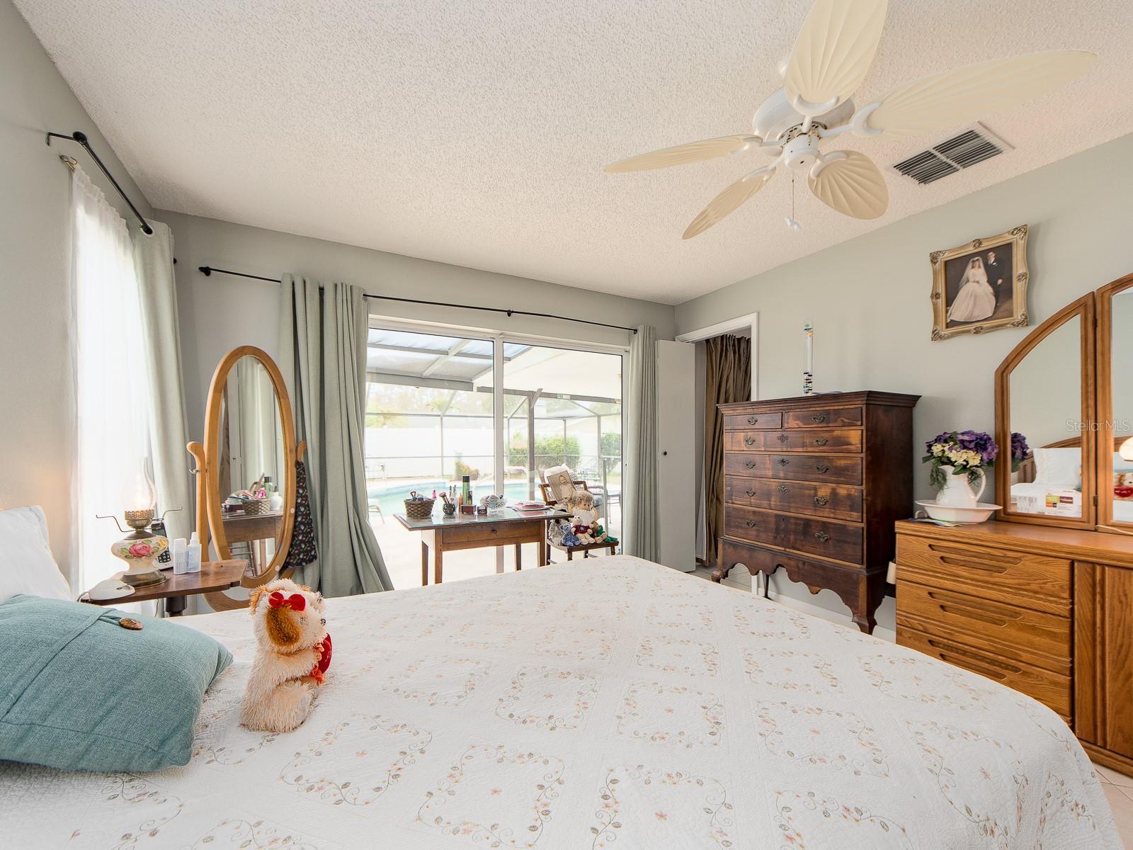 Listing photo id 17 for 14370 91st Avenue