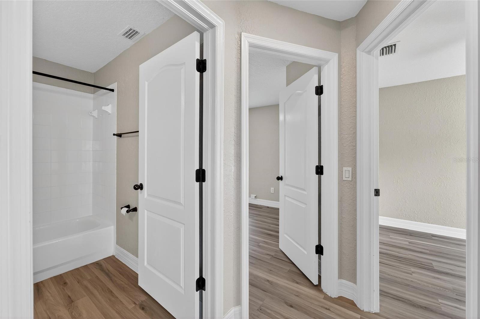 Image 13 of 64 For 523 Napa Valley Circle