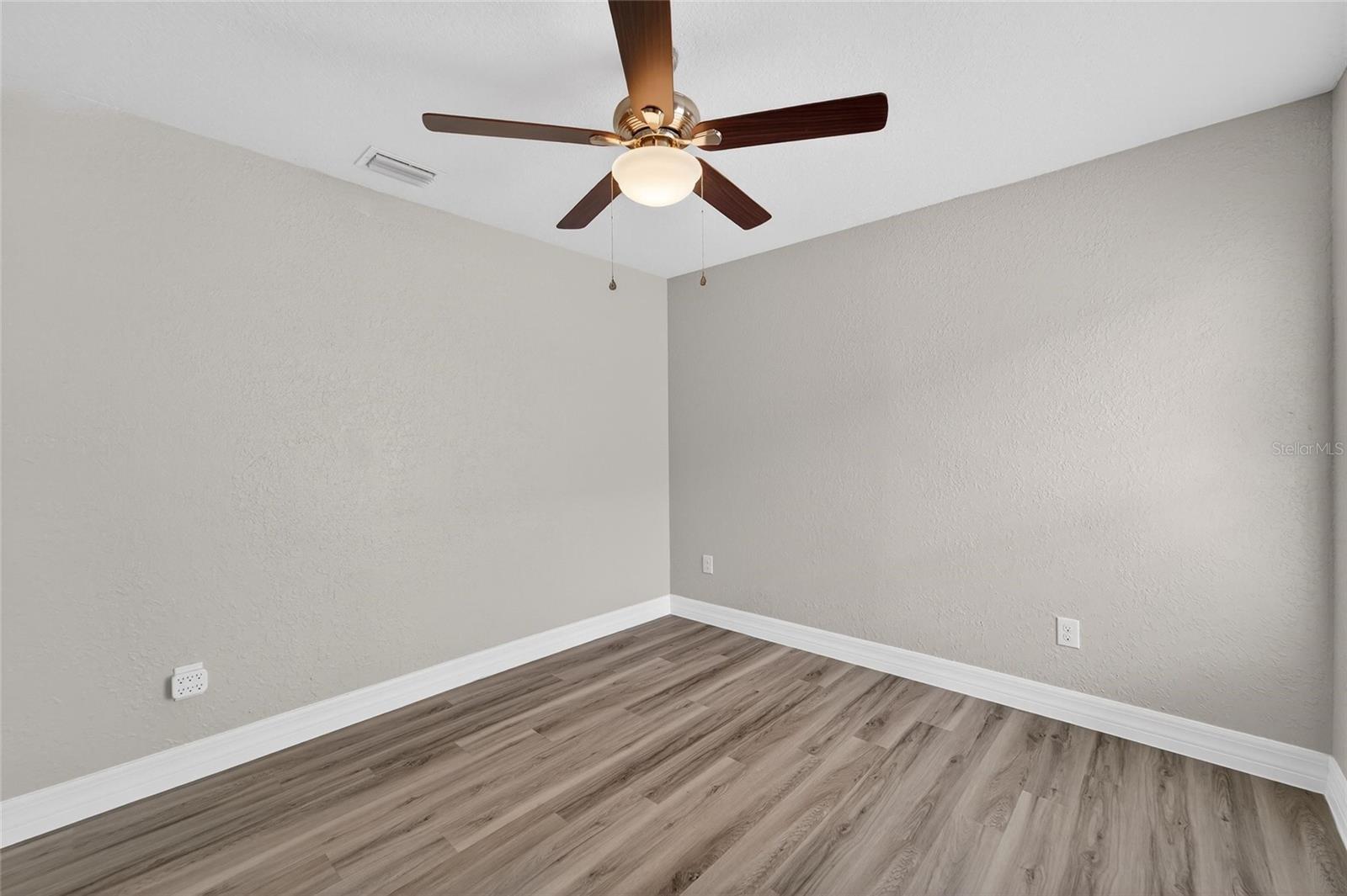 Image 17 of 64 For 523 Napa Valley Circle