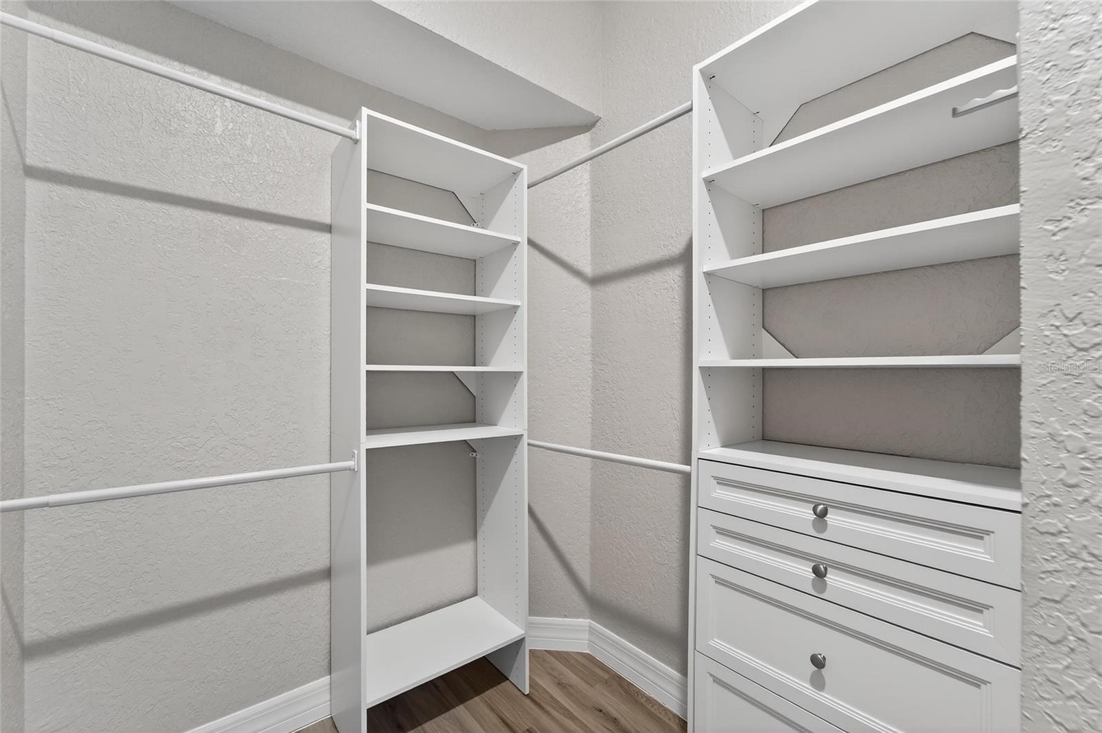 Image 27 of 64 For 523 Napa Valley Circle