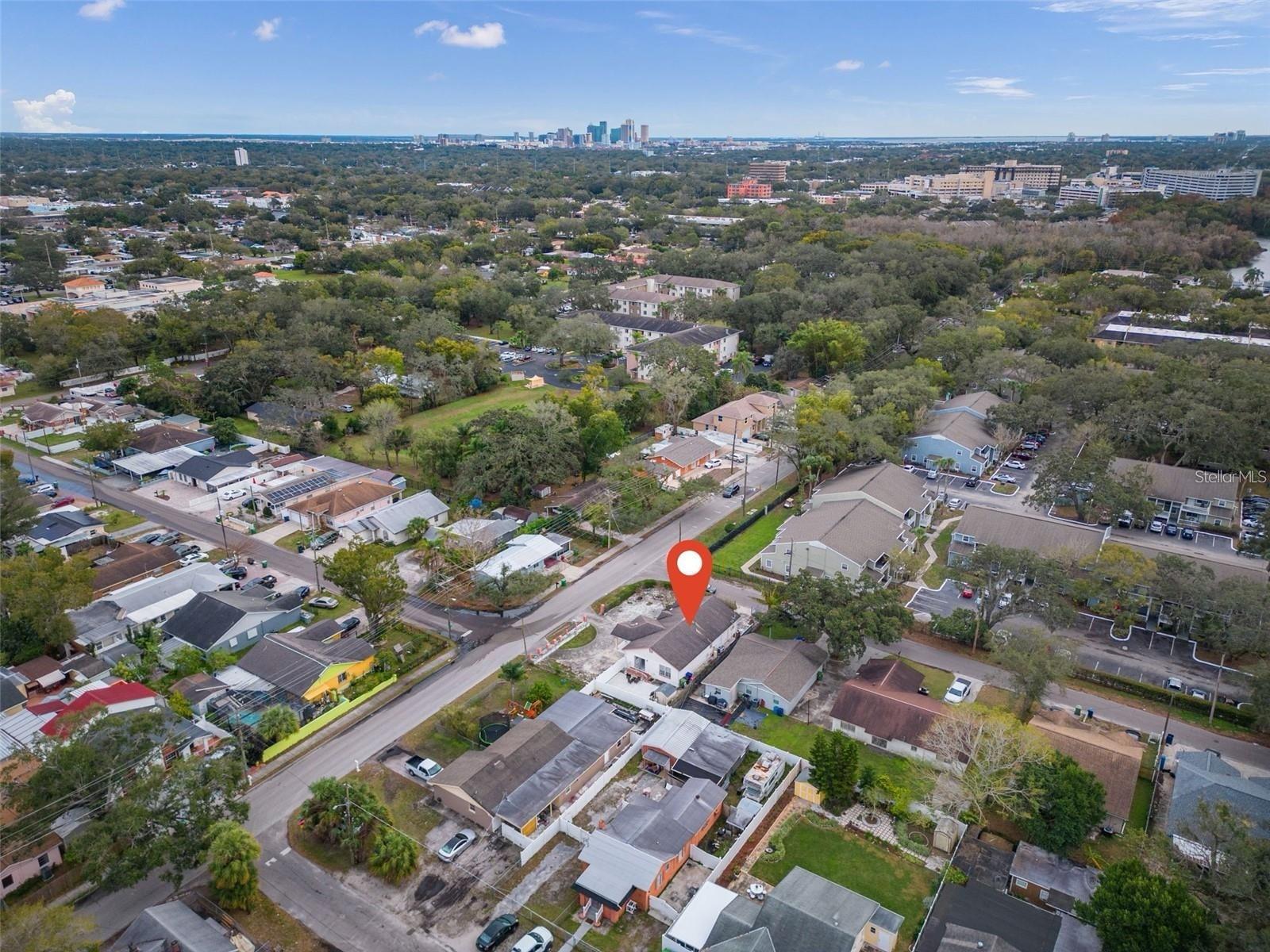 Listing photo id 18 for 5102 Macdill Avenue