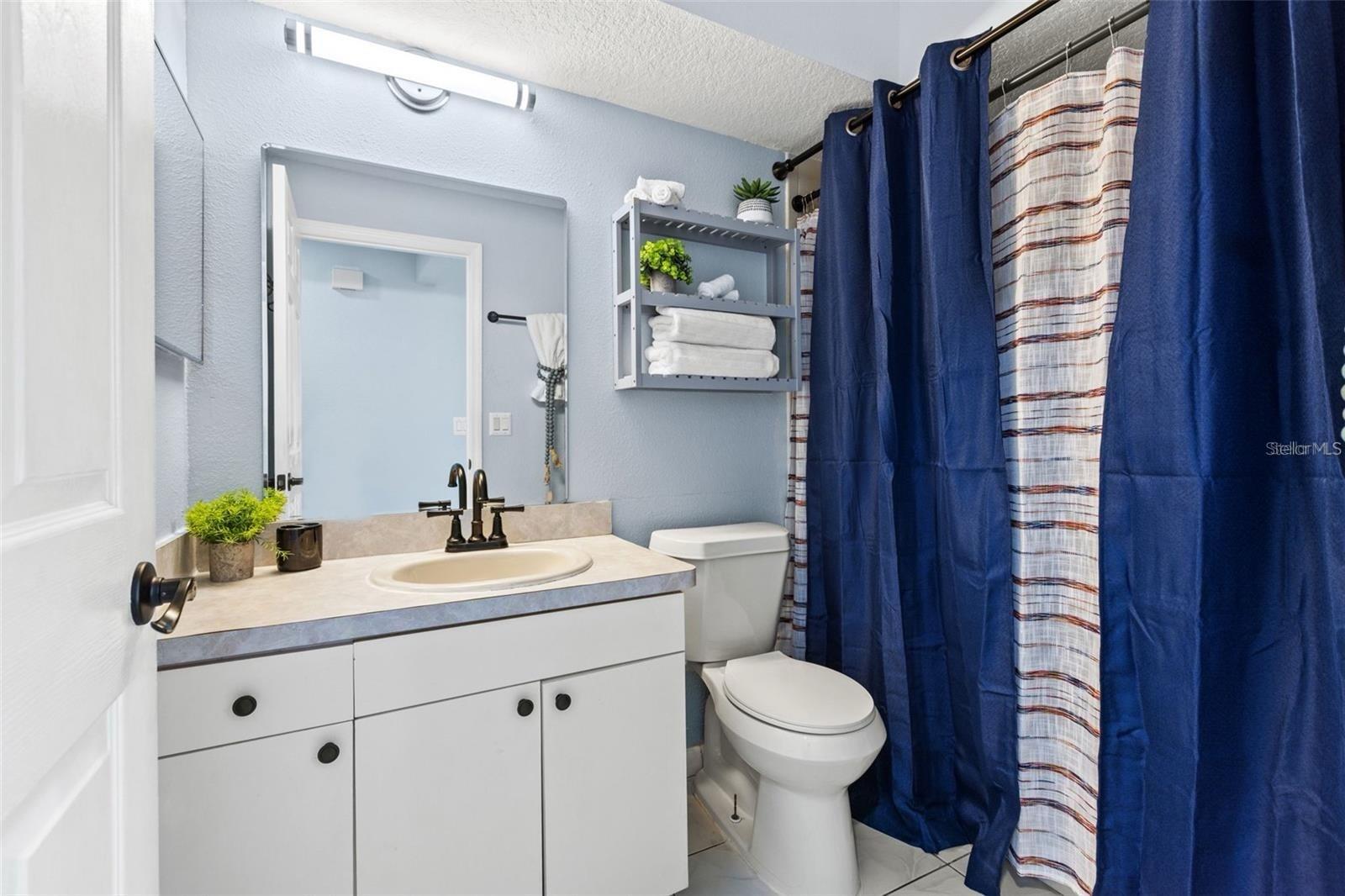 Listing photo id 6 for 5102 Macdill Avenue