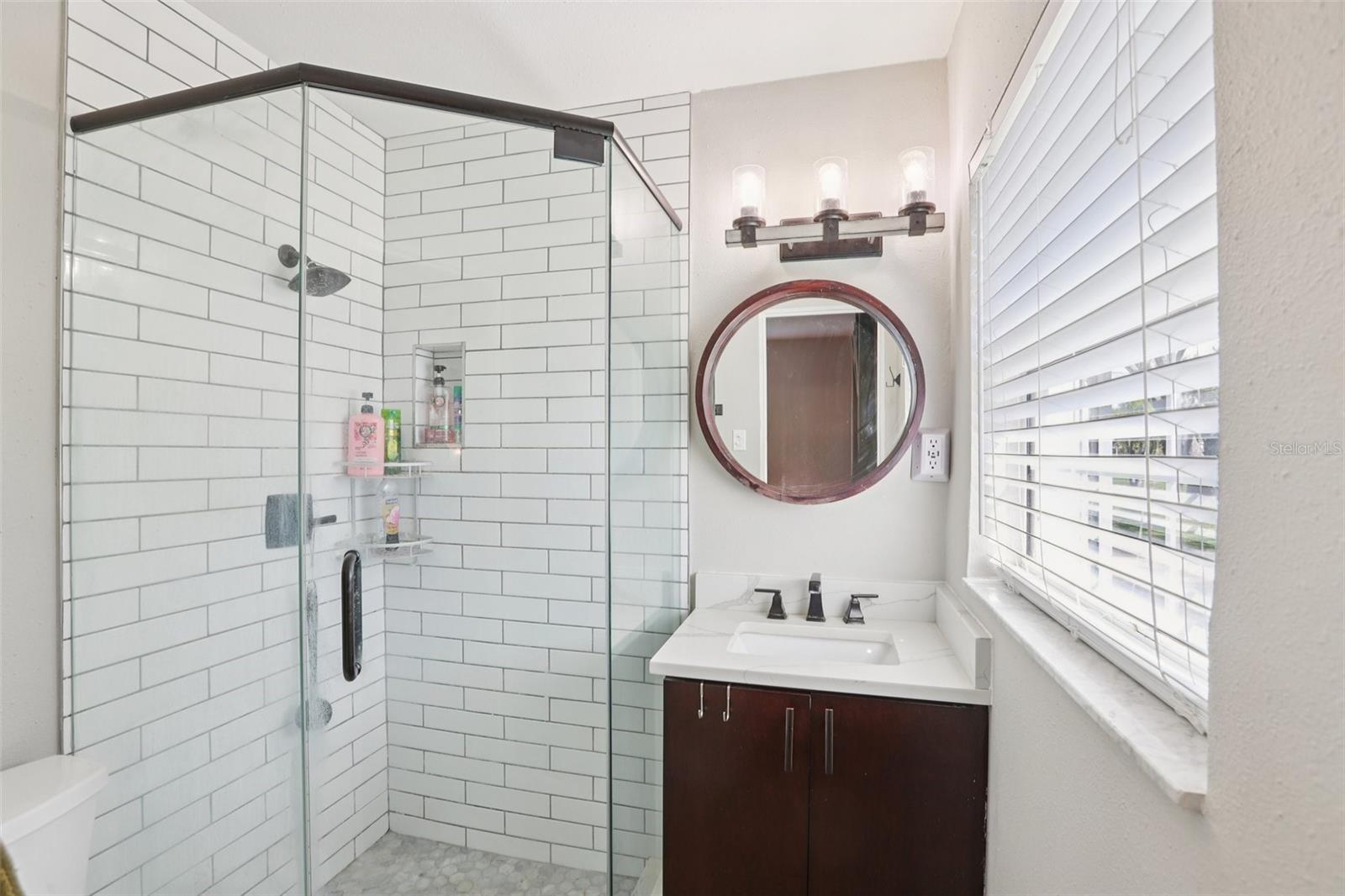 Image 10 of 26 For 699 Pinellas Point Drive S