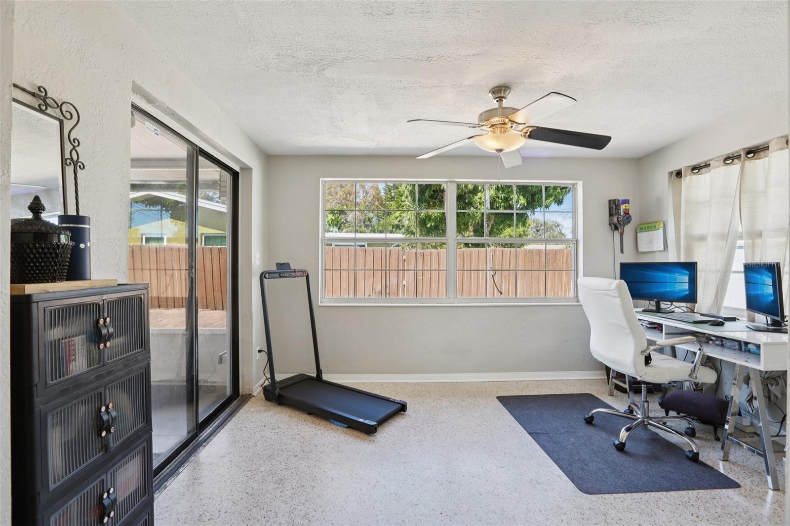 Image 8 of 26 For 699 Pinellas Point Drive S