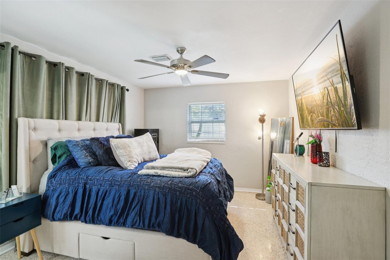 Image 9 of 26 For 699 Pinellas Point Drive S