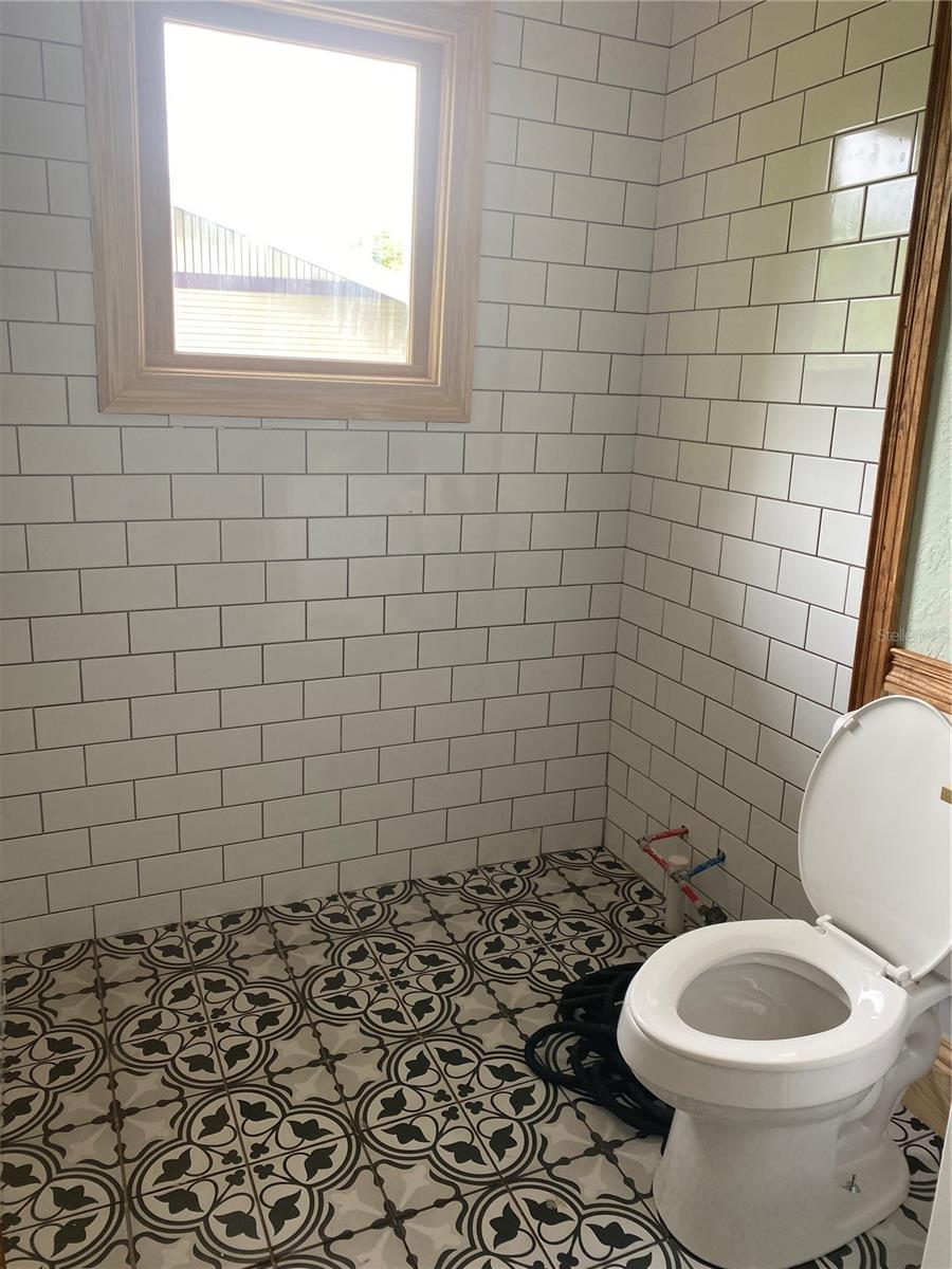 Listing photo id 31 for 2703 9th Street