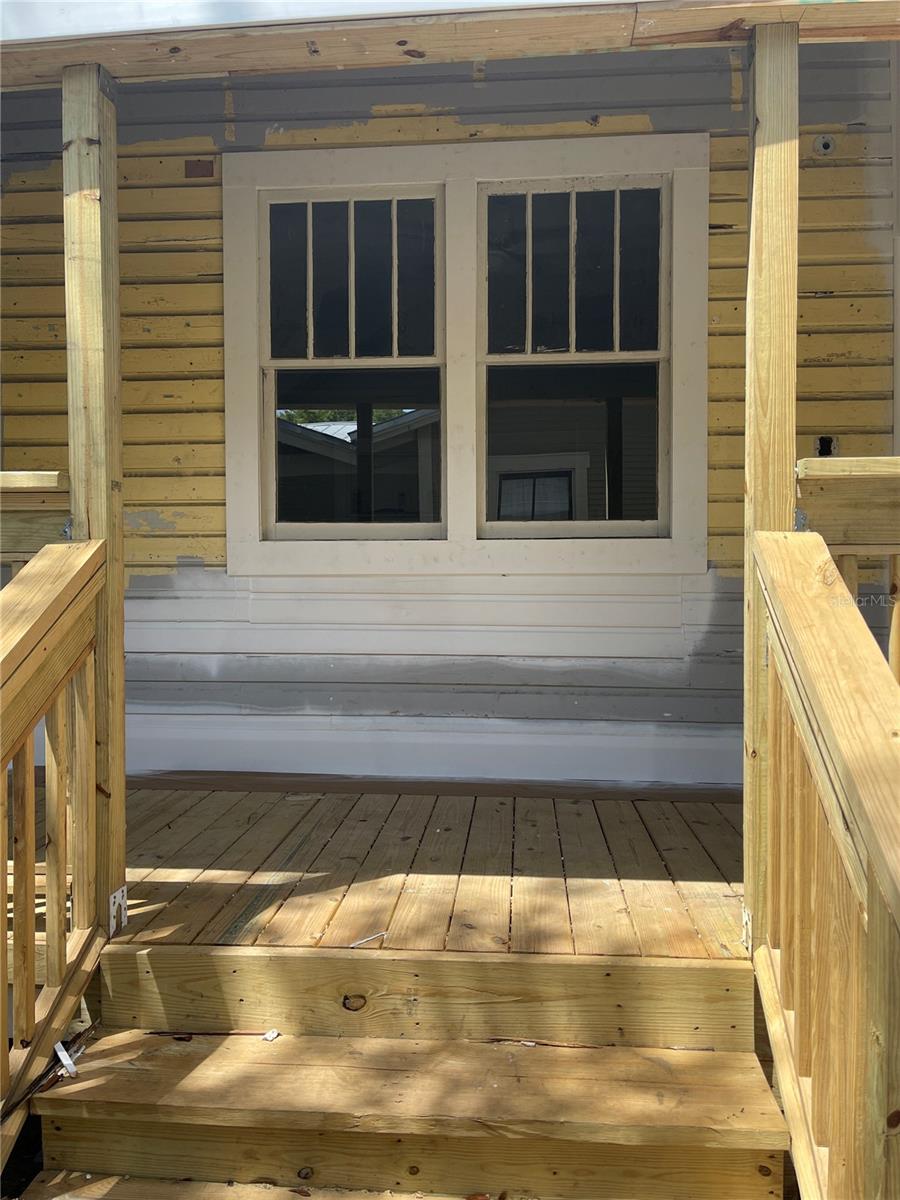 Listing photo id 6 for 2703 9th Street