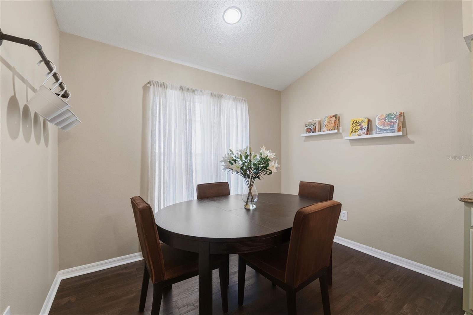 Image 10 of 39 For 16810 Taylow Way