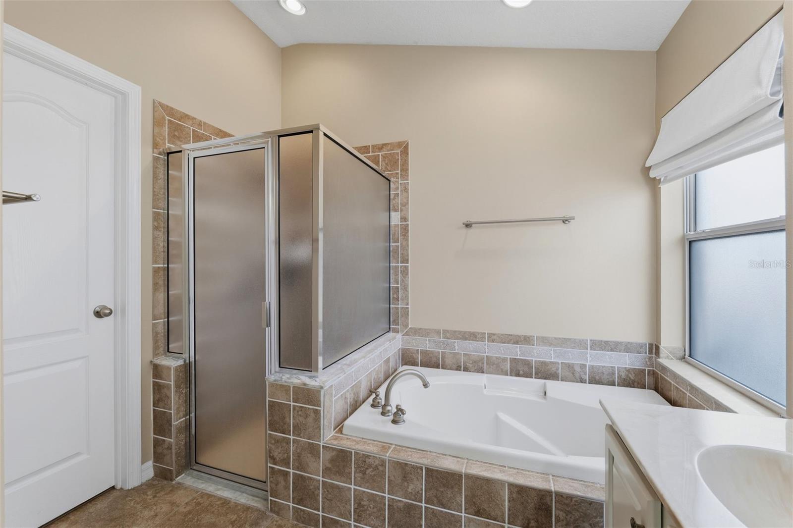 Image 19 of 39 For 16810 Taylow Way