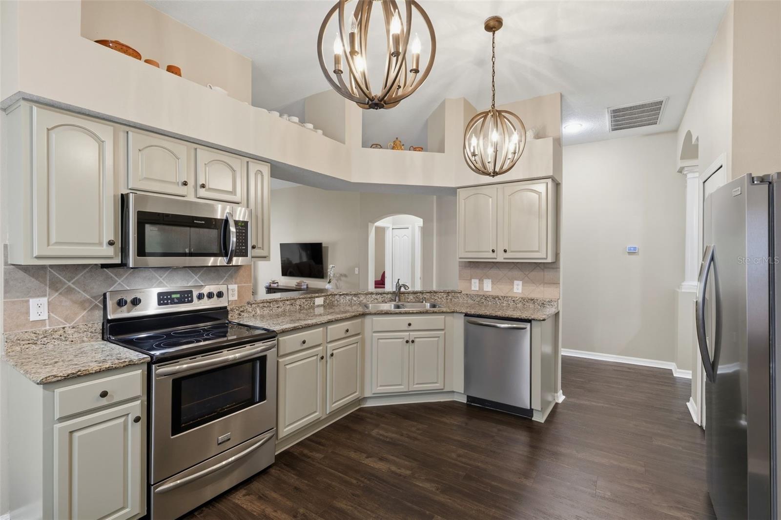 Image 7 of 39 For 16810 Taylow Way