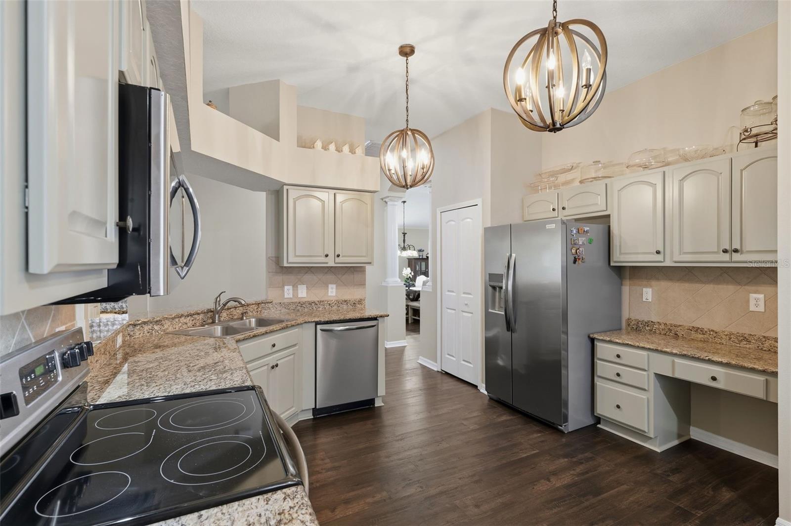 Image 8 of 39 For 16810 Taylow Way