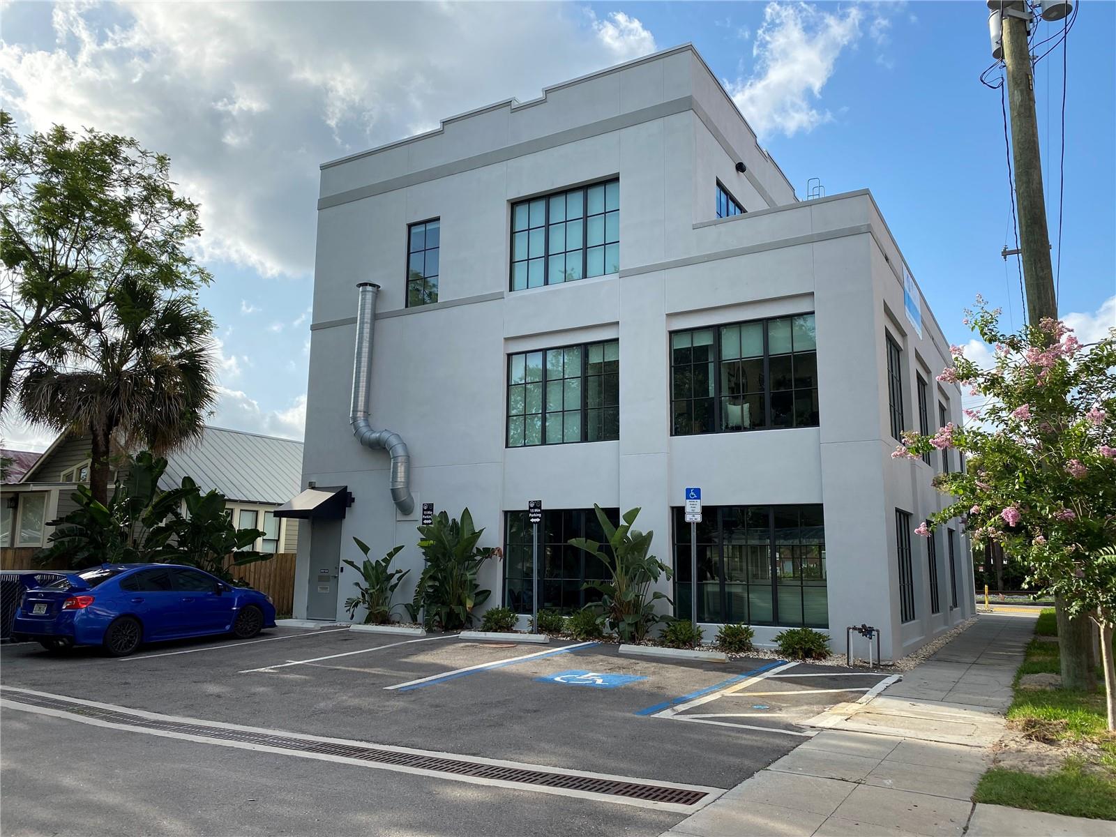 Image 2 of 12 For 1919 6th Avenue