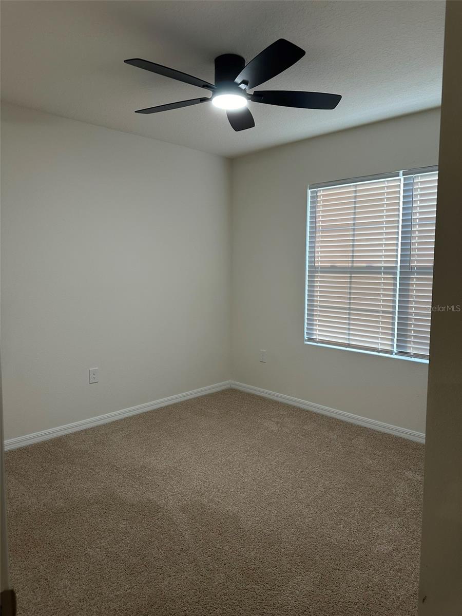 Image 4 of 23 For 5692 Siltstone Street