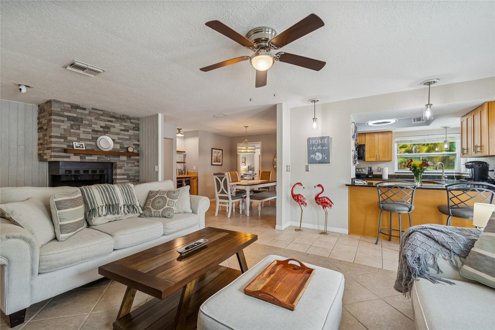 Image 12 of 50 For 605 25th Street Sw